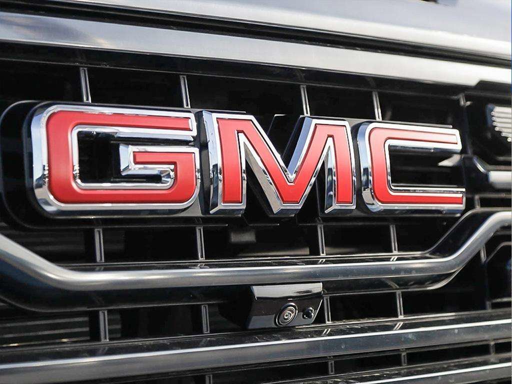 2026 GMC Sierra 1500 AT4-8