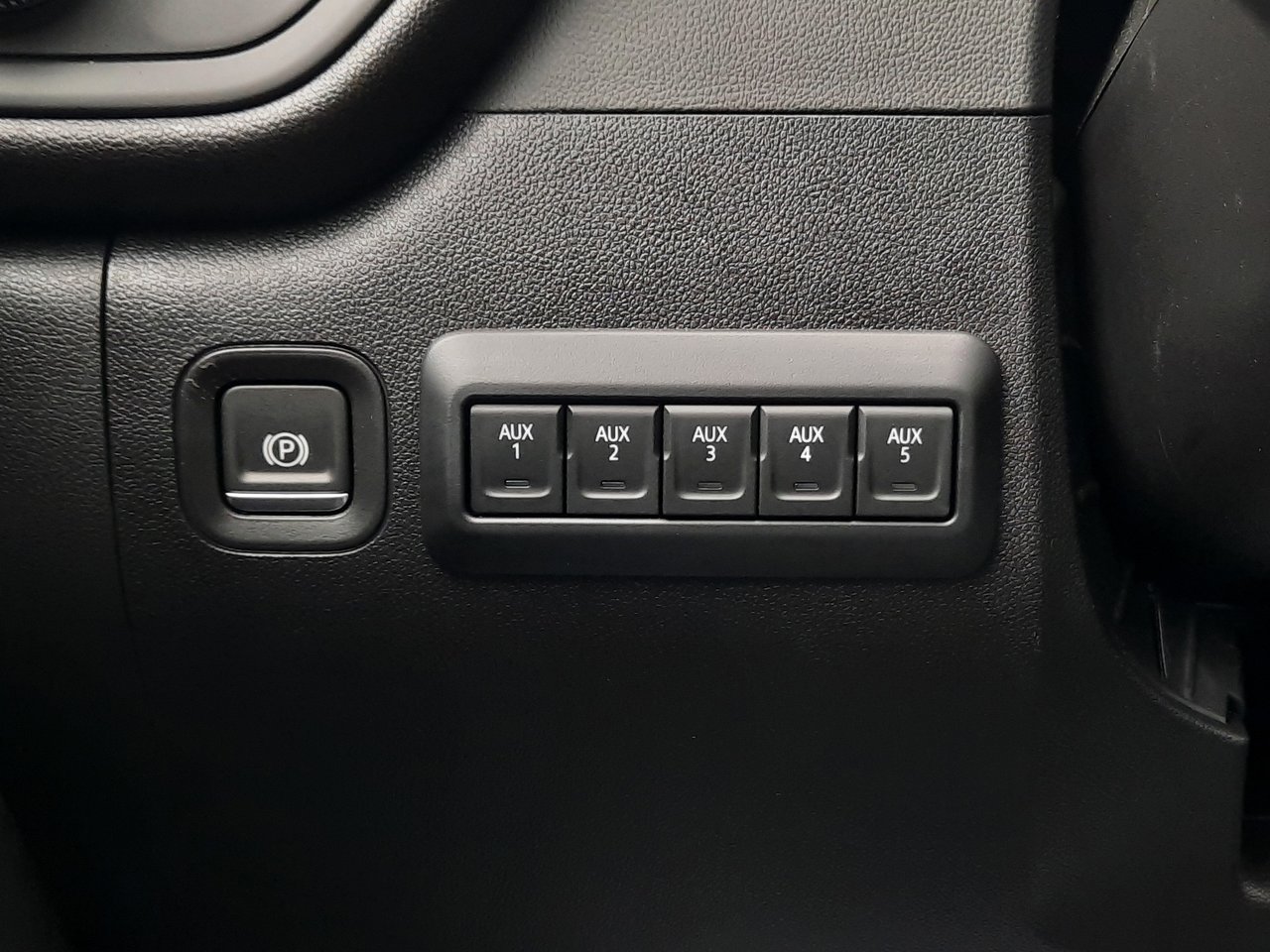 2025 GMC Sierra 2500 HD PRO-9