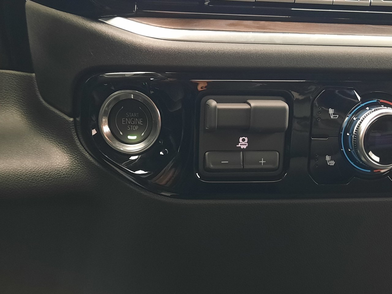 2025 GMC Sierra 2500 HD SLT-16