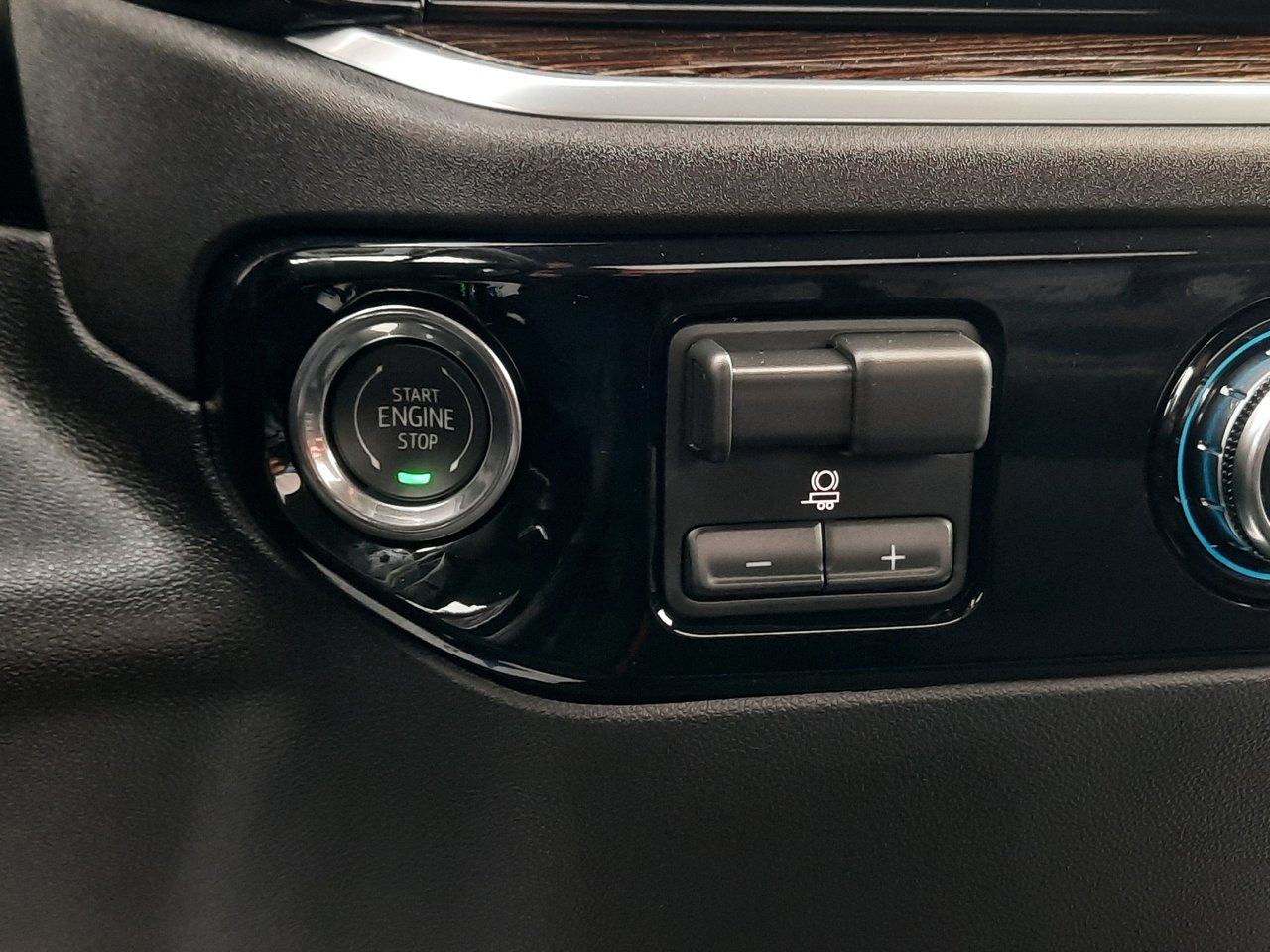 2026 GMC Sierra 2500 HD SLE-17