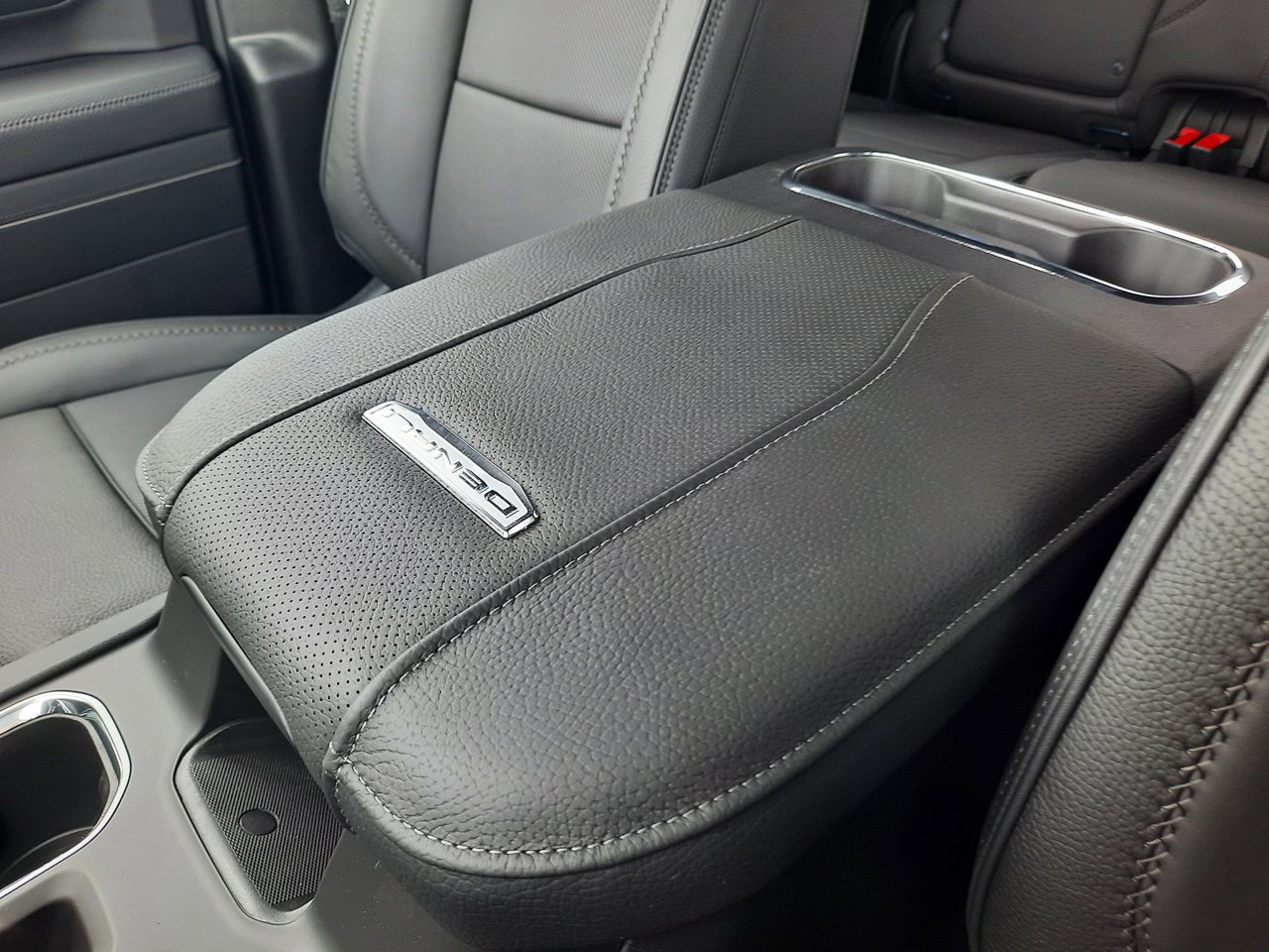 2026 GMC Sierra 2500 HD DENALI-18