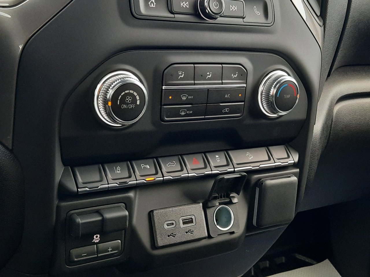 2026 GMC Sierra 2500 HD PRO-15