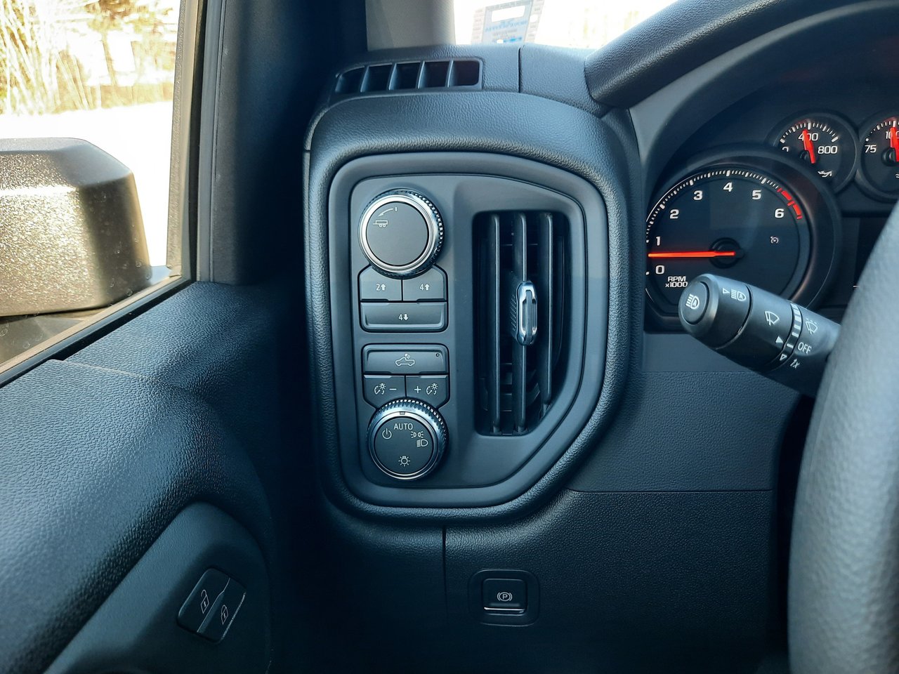 2026 GMC Sierra 2500 HD PRO-9