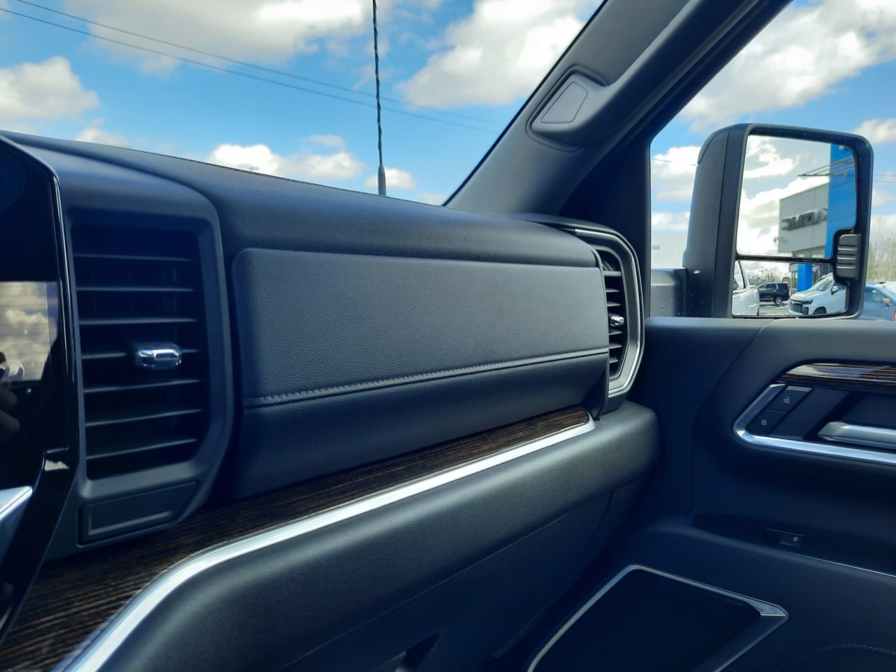 2026 GMC Sierra 2500HD SLE-19