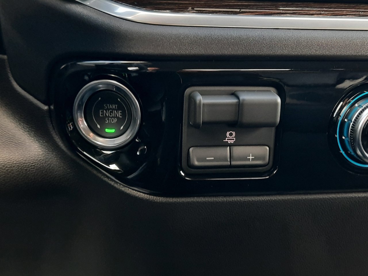 2026 GMC Sierra 2500HD SLE-16