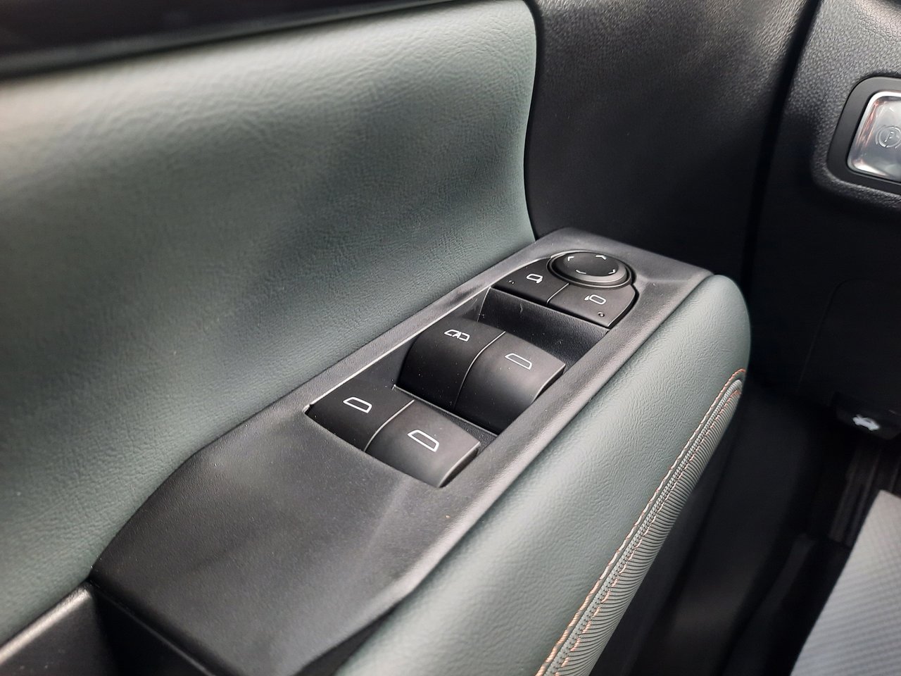 2026 GMC Terrain AT4-10