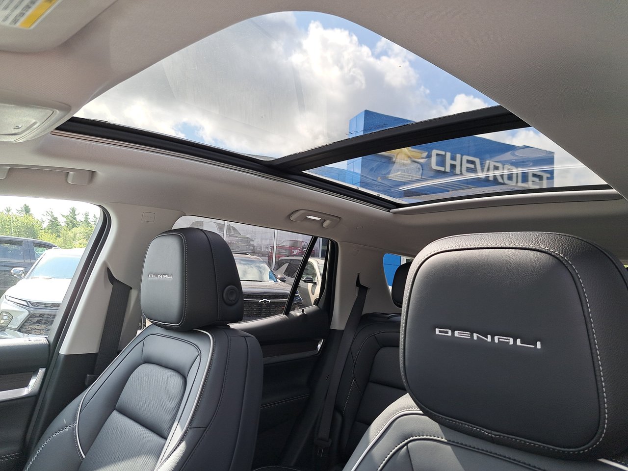 2027 GMC Terrain Denali-24
