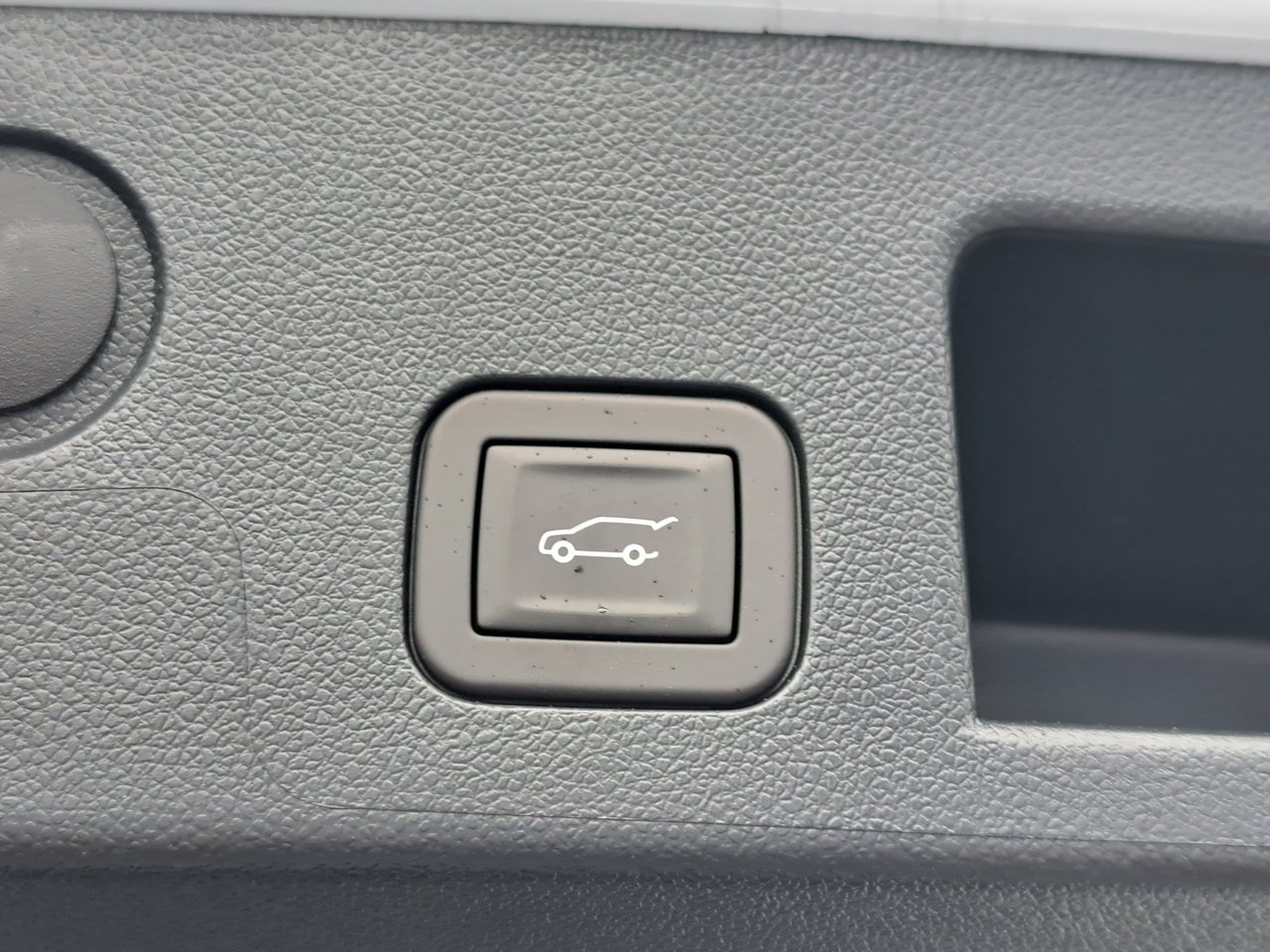 2027 GMC Terrain Denali-9