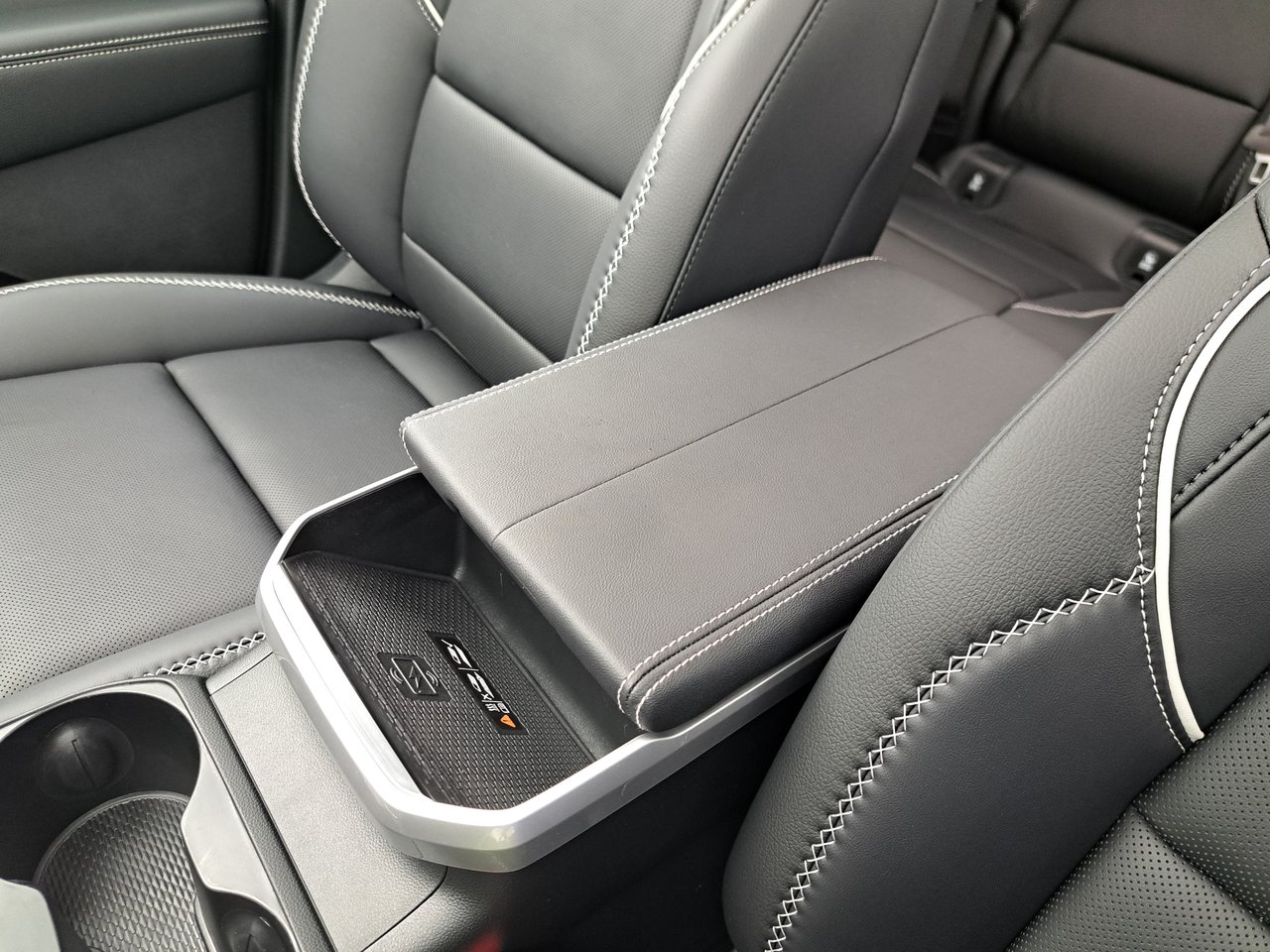2027 GMC Terrain Denali-18
