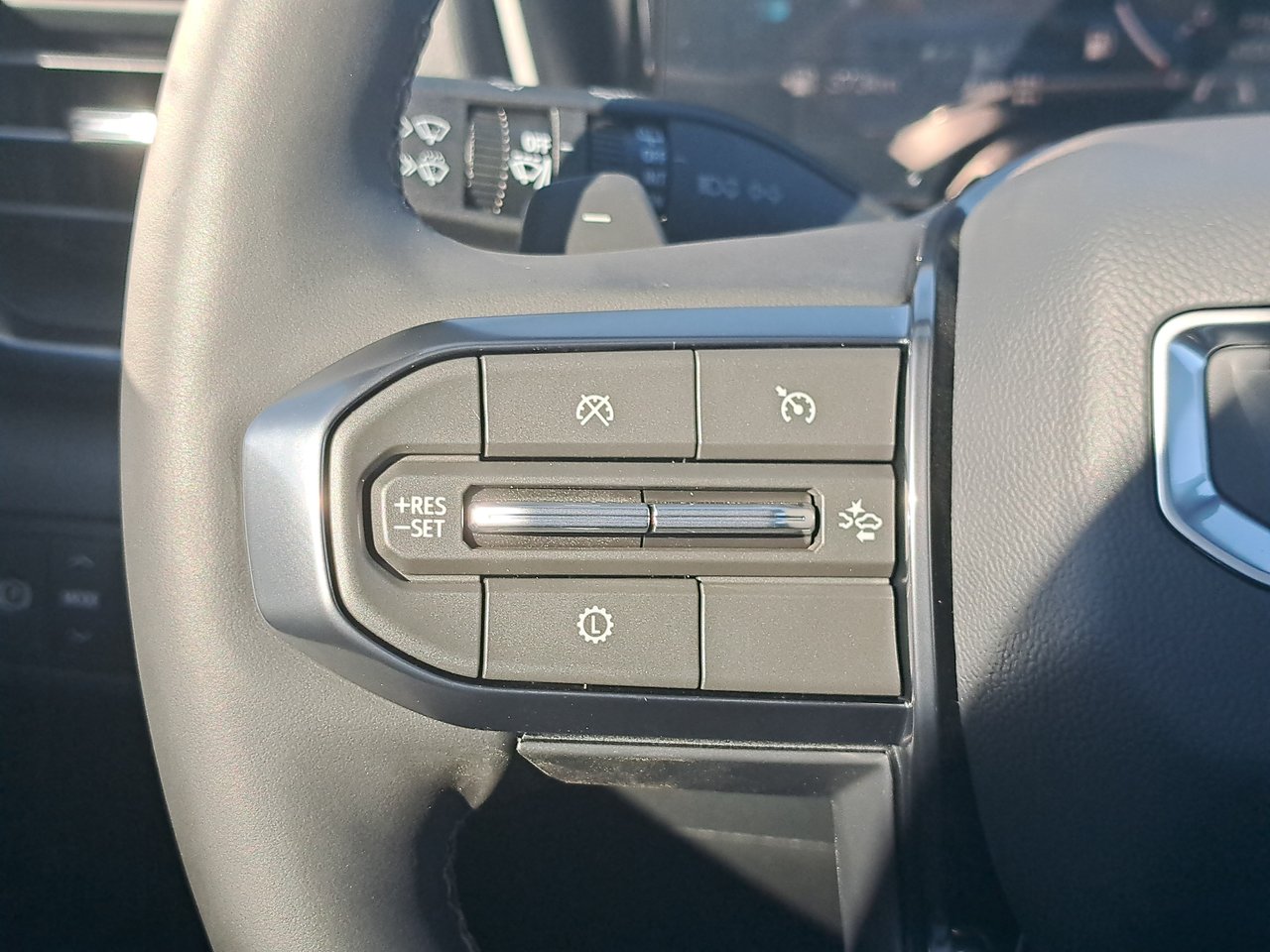 2027 GMC Terrain AT4-13