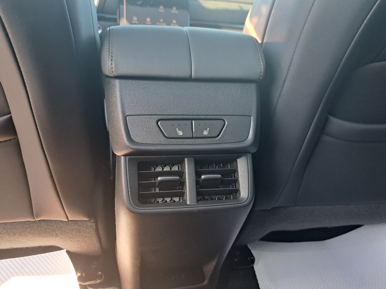 2027 GMC Terrain AT4-25
