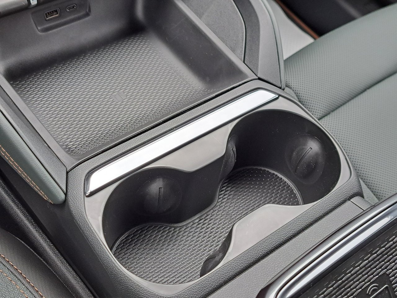 2027 GMC Terrain AT4-21