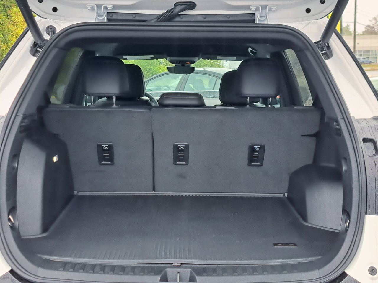2027 GMC Terrain AT4-7