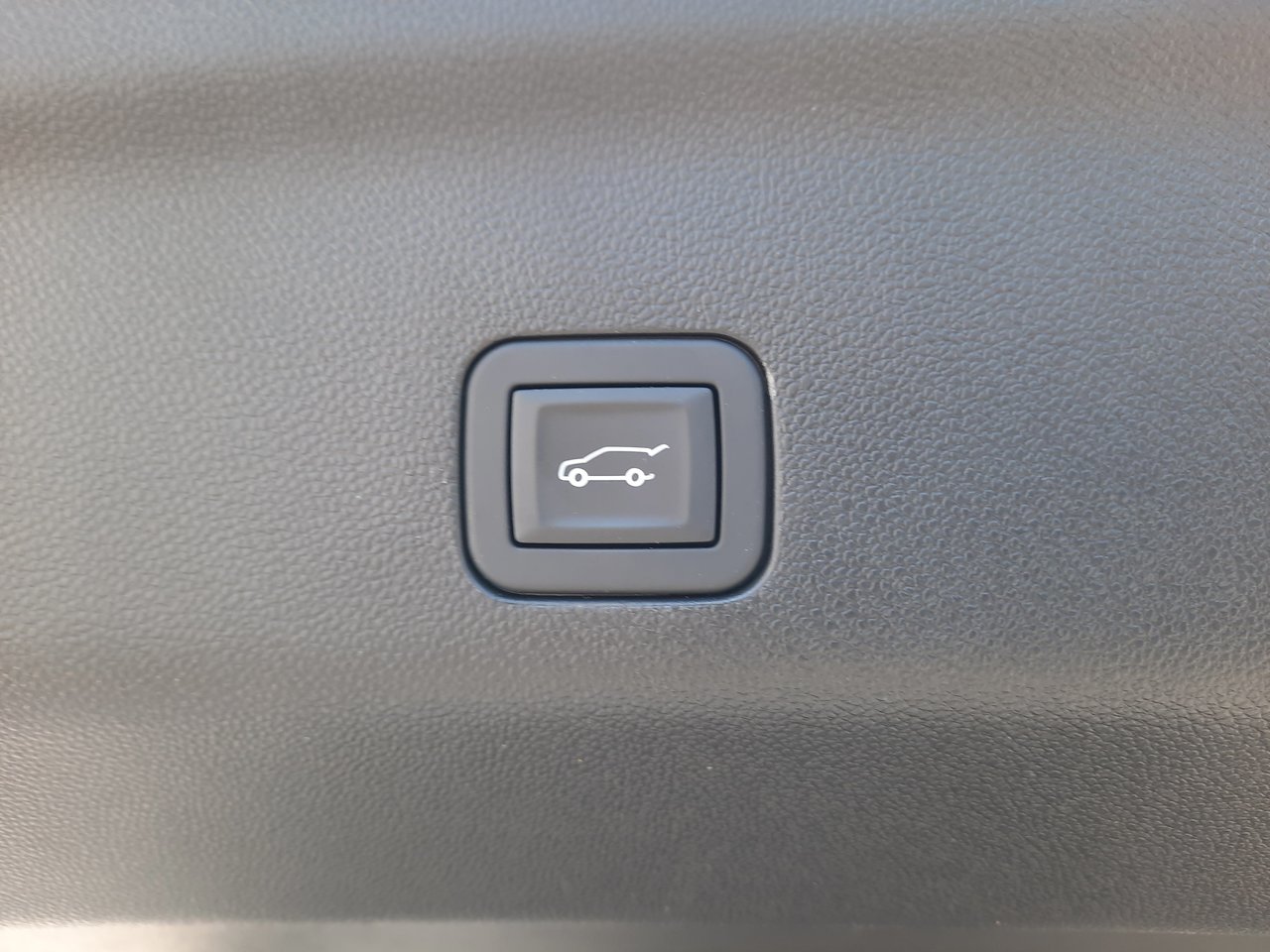 2025 GMC Yukon Elevation-8