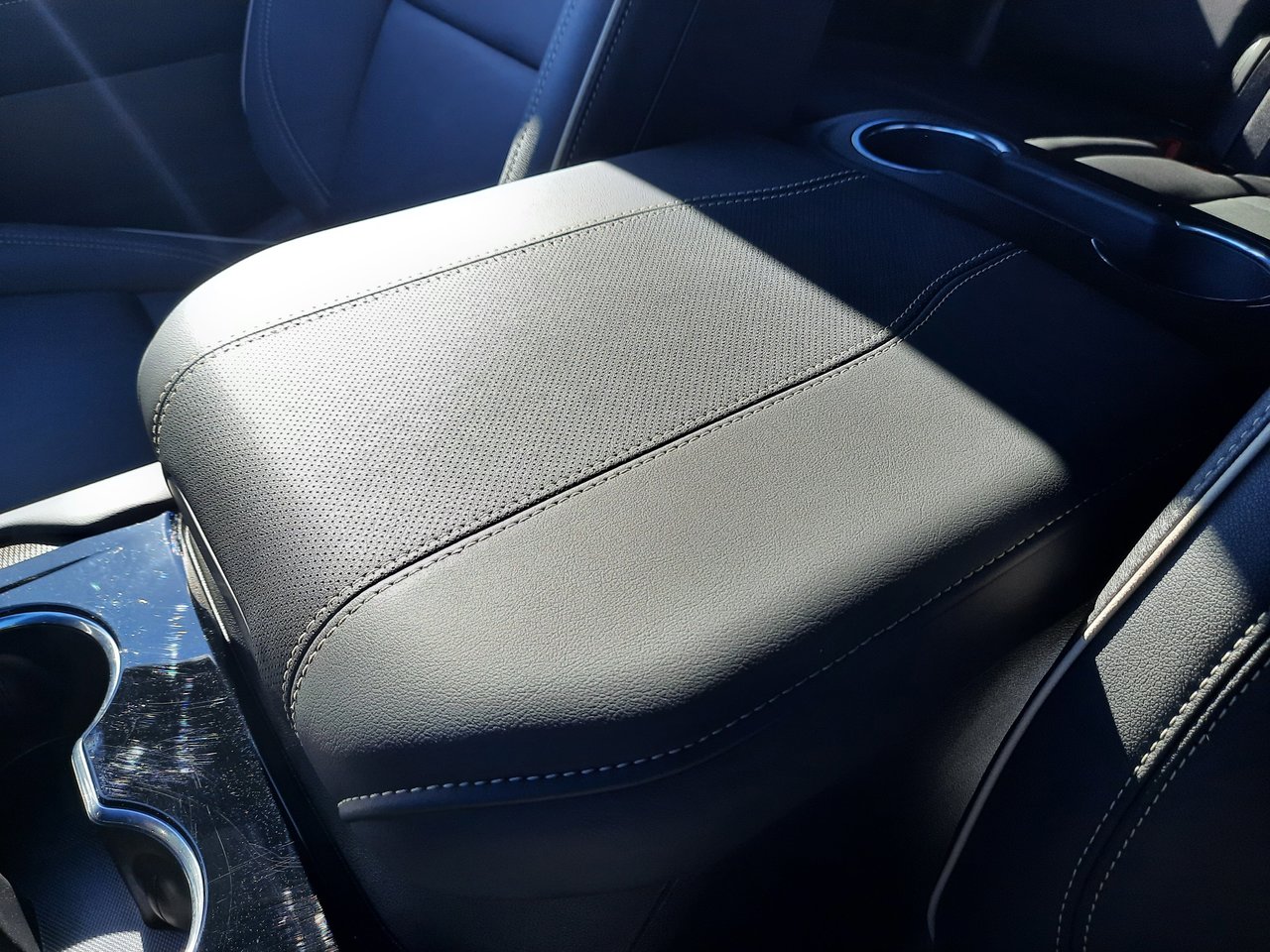 2025 GMC Yukon Elevation-19