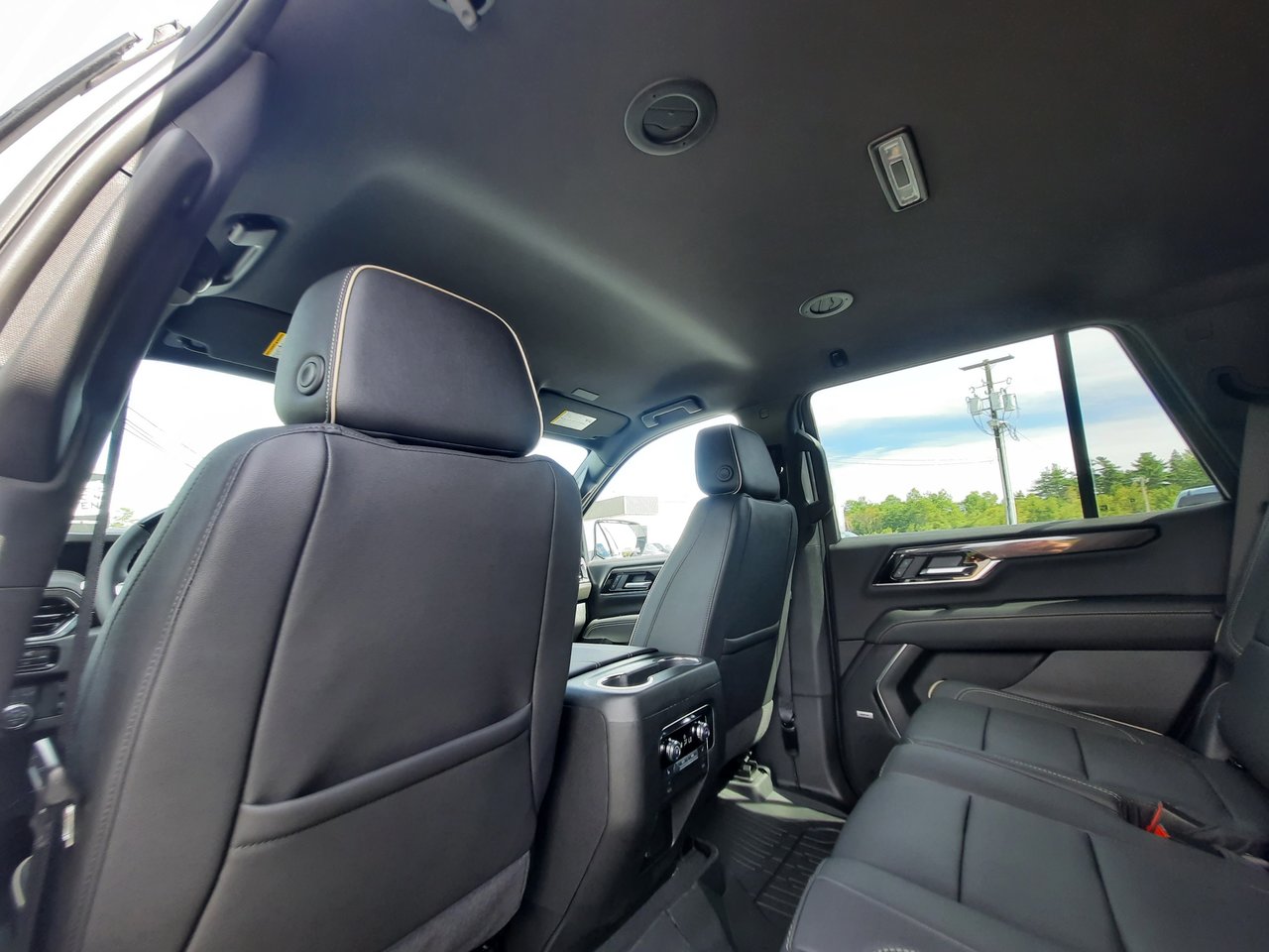 2025 GMC Yukon Elevation-27