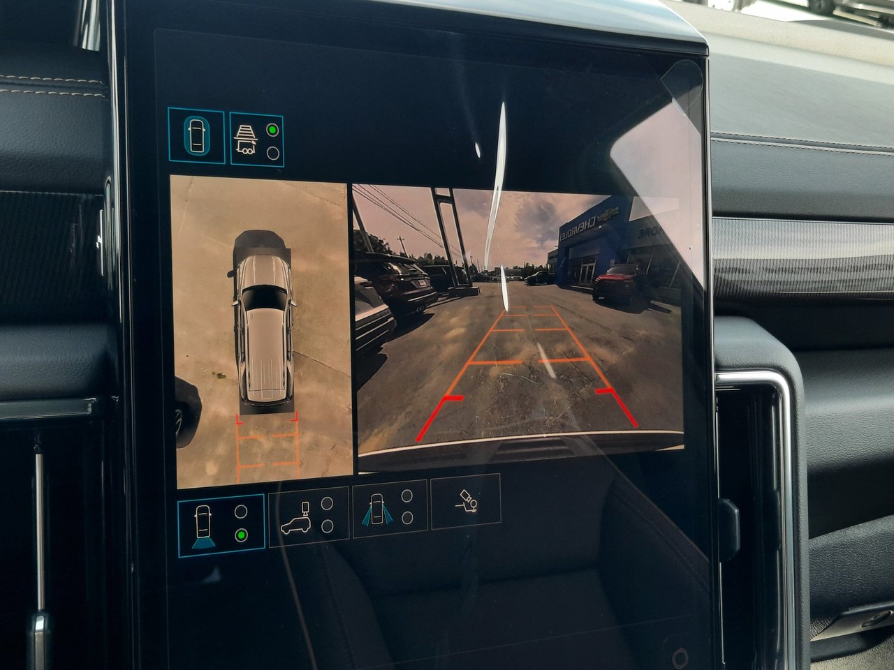 2025 GMC Yukon Elevation-17