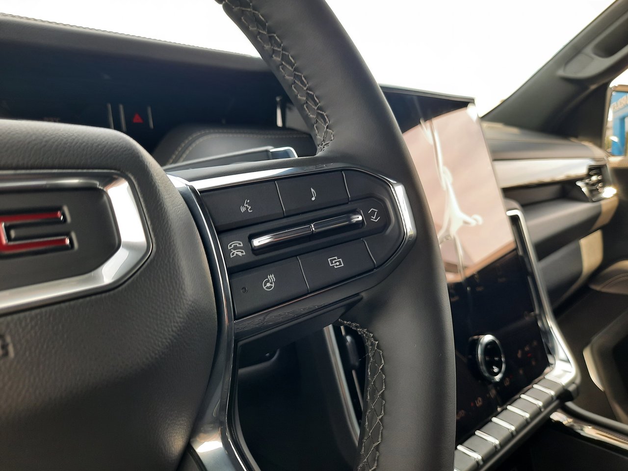 2025 GMC Yukon Elevation-13