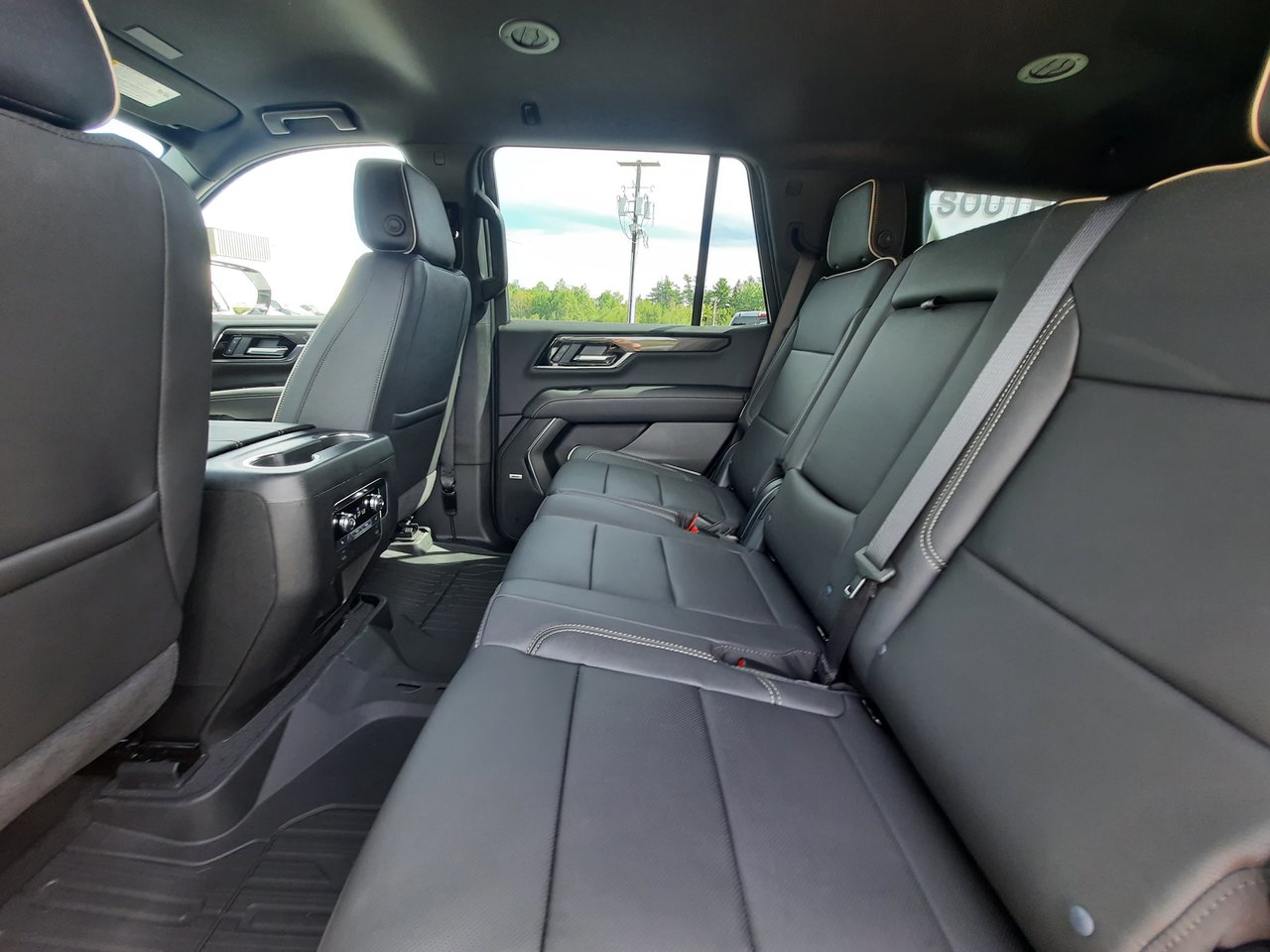 2025 GMC Yukon Elevation-26