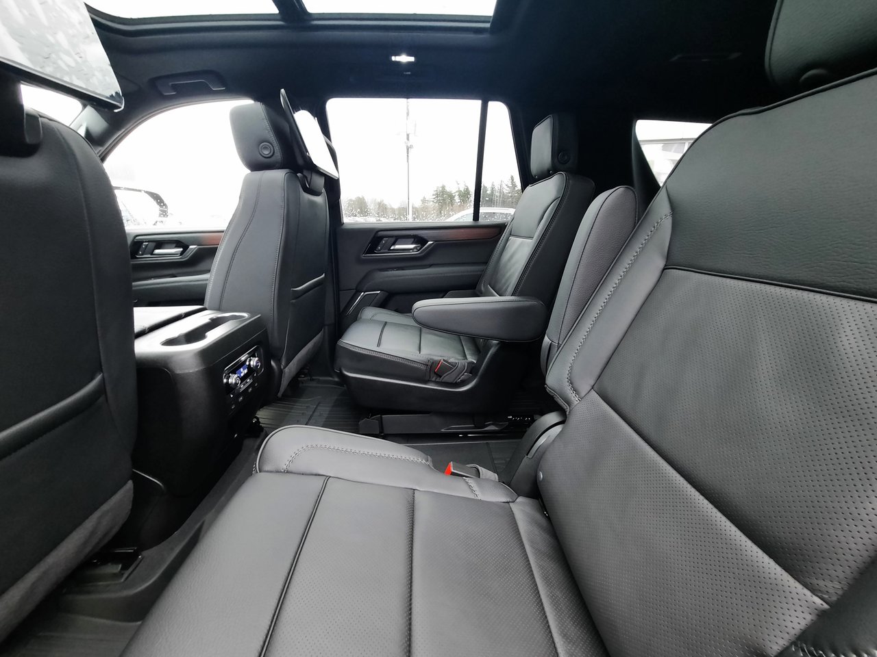 2026 GMC Yukon Denali-27