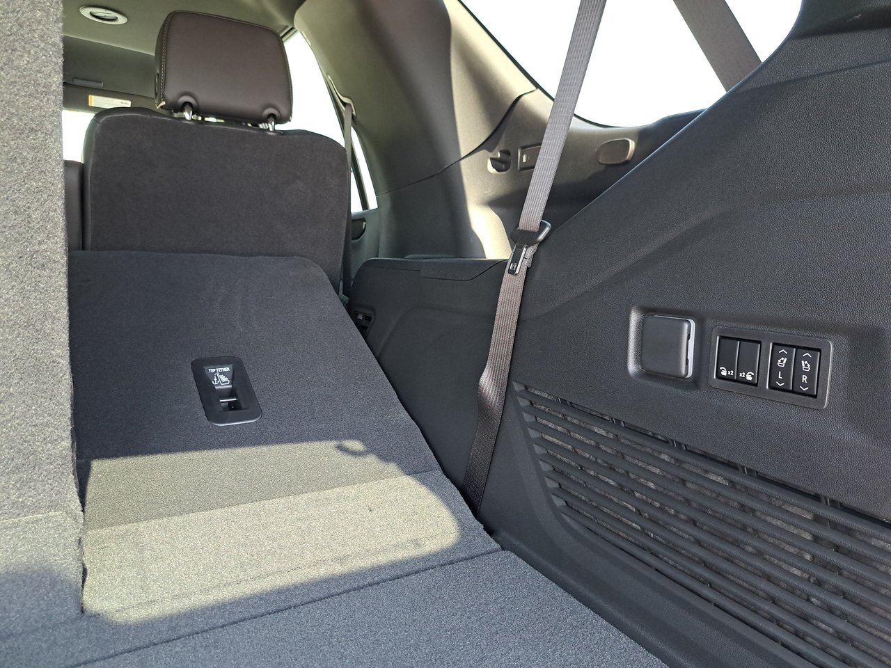2026 GMC Yukon Elevation-6