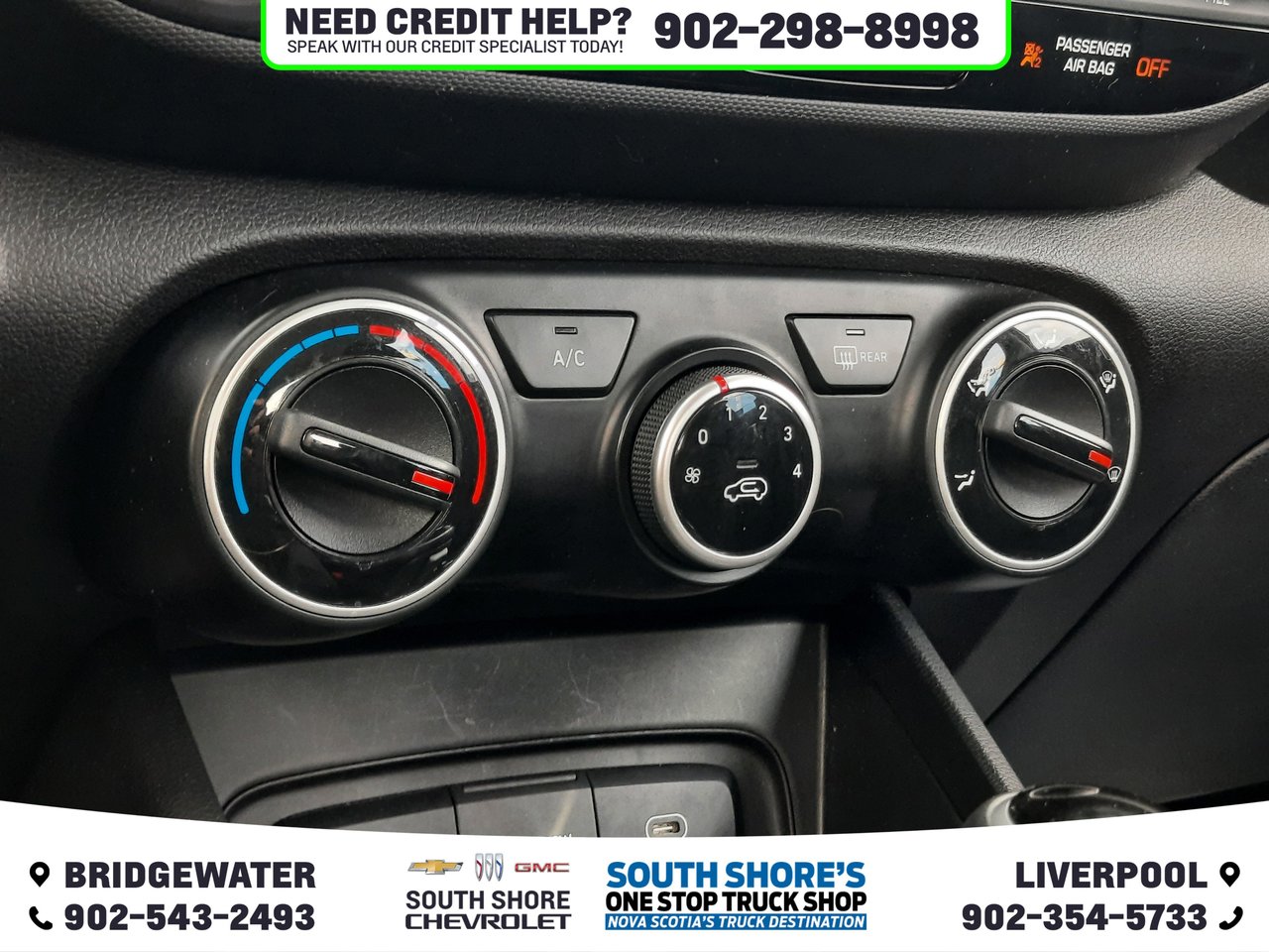 2024 Hyundai Venue Preferred-17