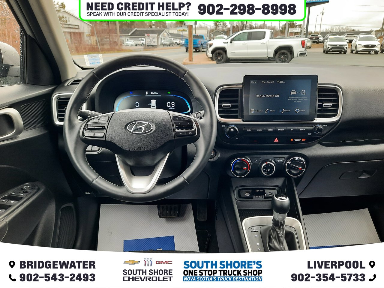 2025 Hyundai Venue Preferred-28