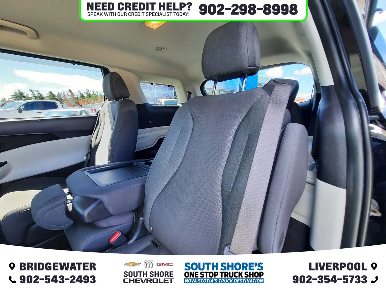 2024 Kia Carnival LX+-25