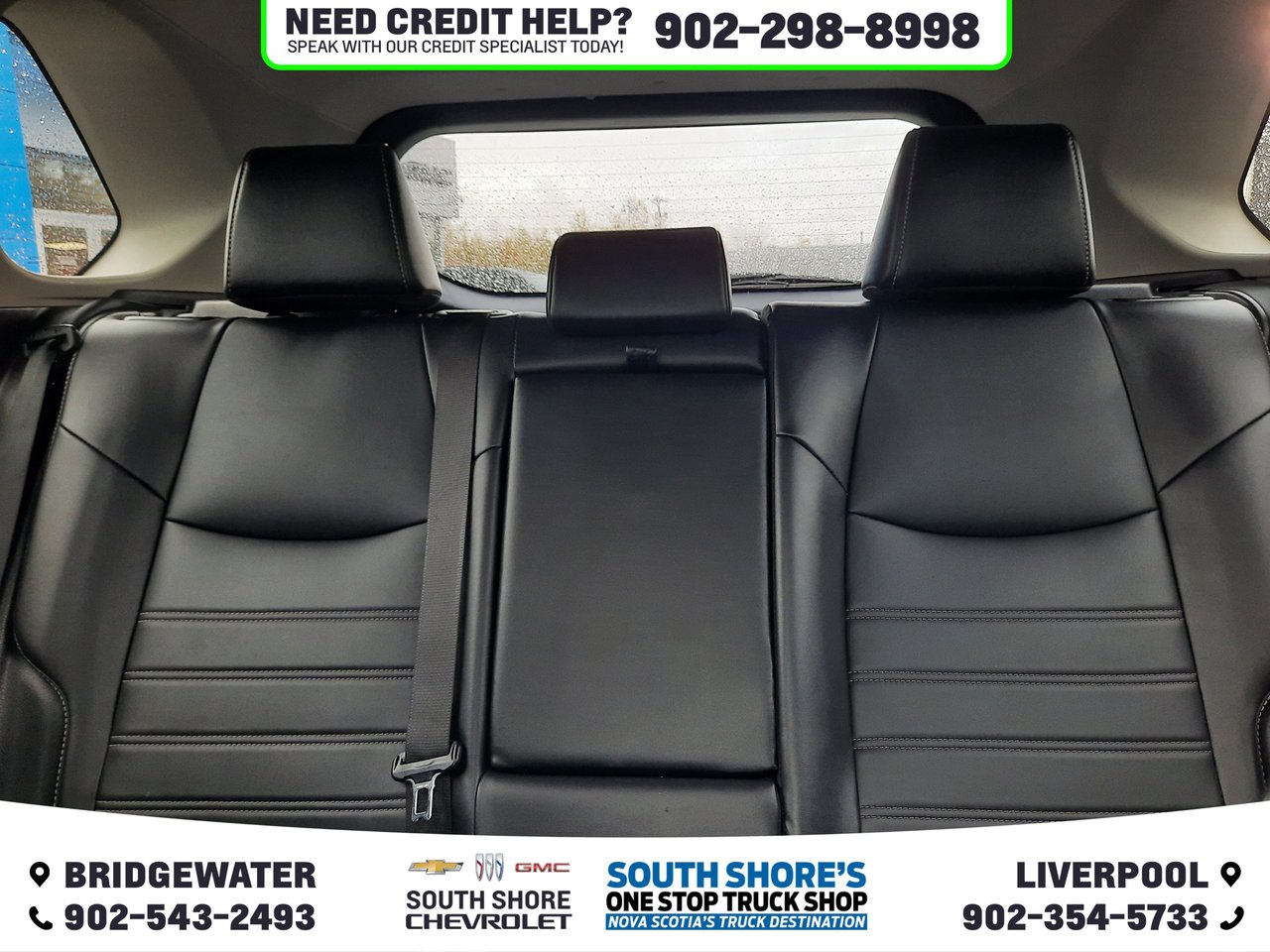 2023 Toyota RAV4 XLE-24