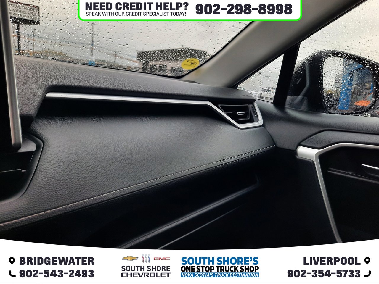 2023 Toyota RAV4 XLE-21