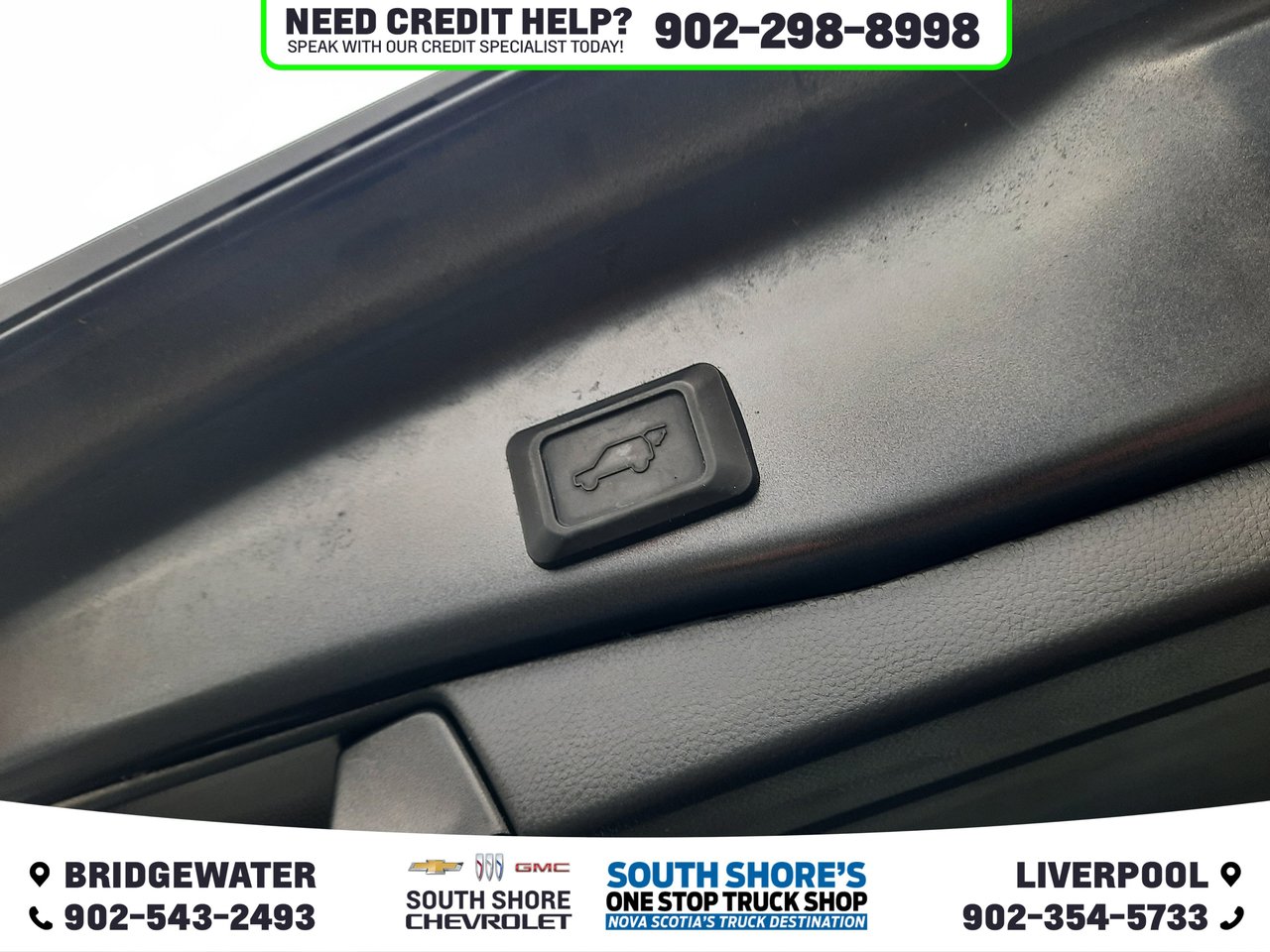 2023 Toyota RAV4 XLE-8