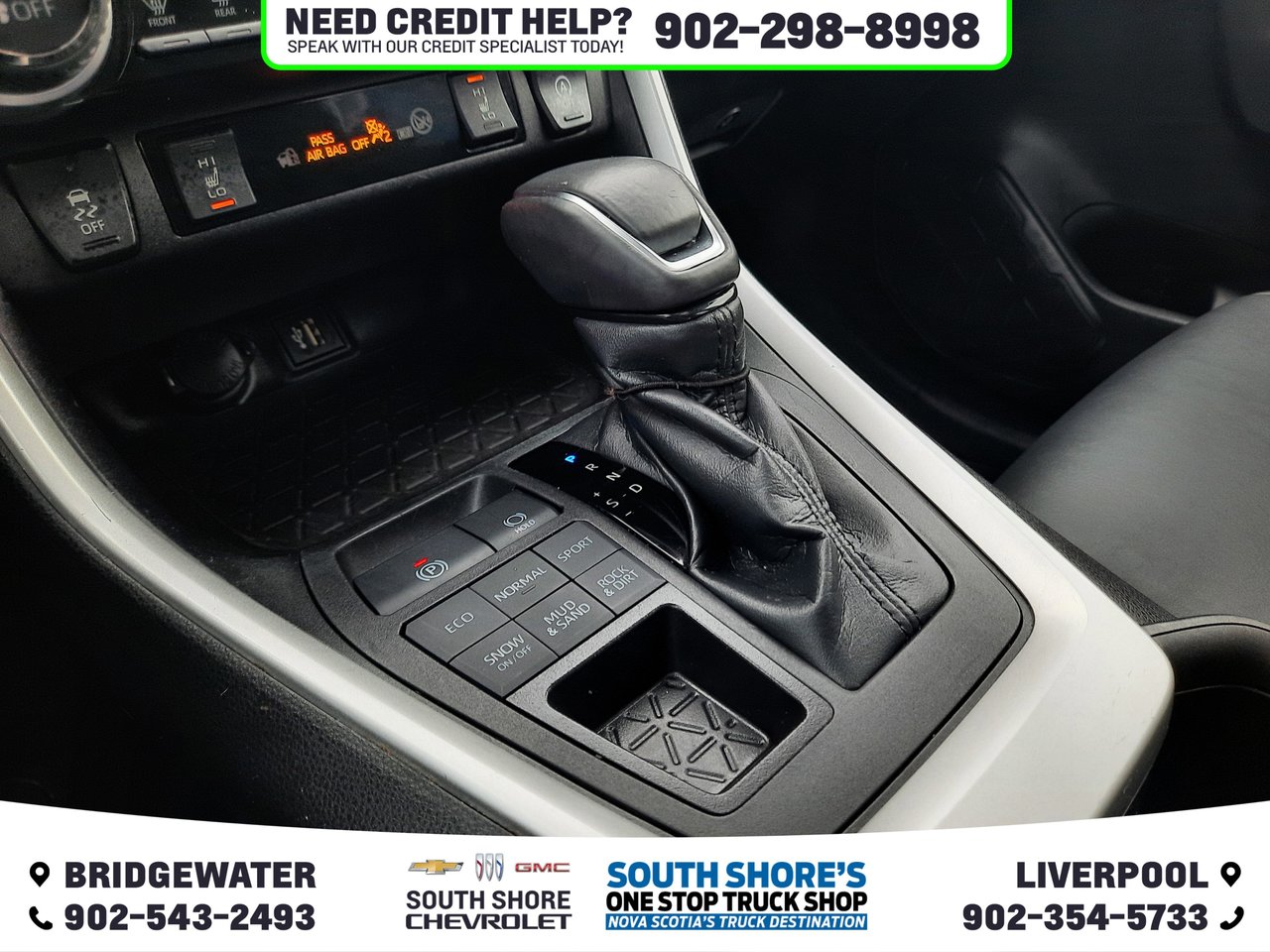 2023 Toyota RAV4 XLE-19