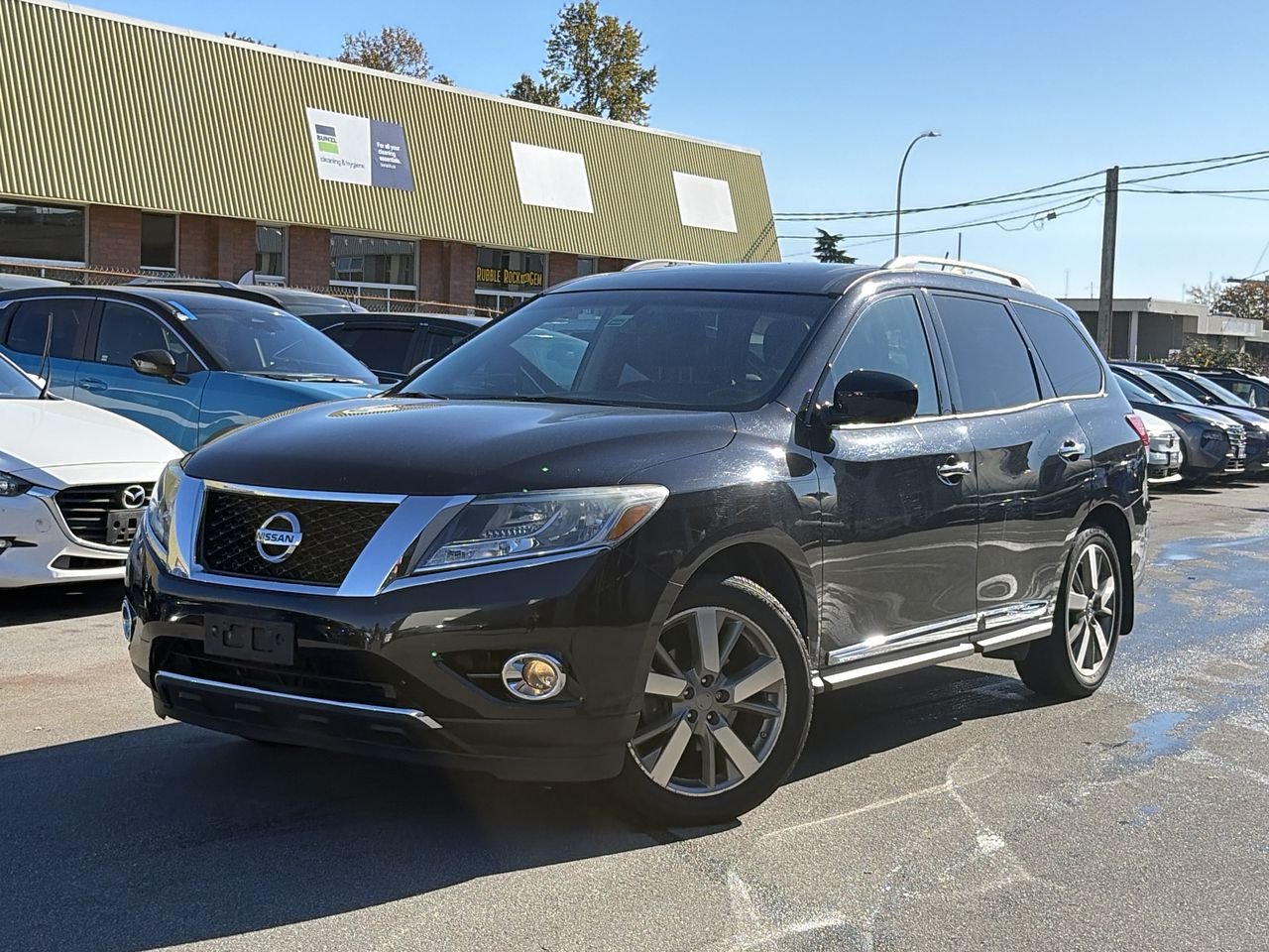 Gray (Magnetic Black Met) 2016 Nissan Pathfinder SUV / Crossover Four-Wheel Drive Automatic