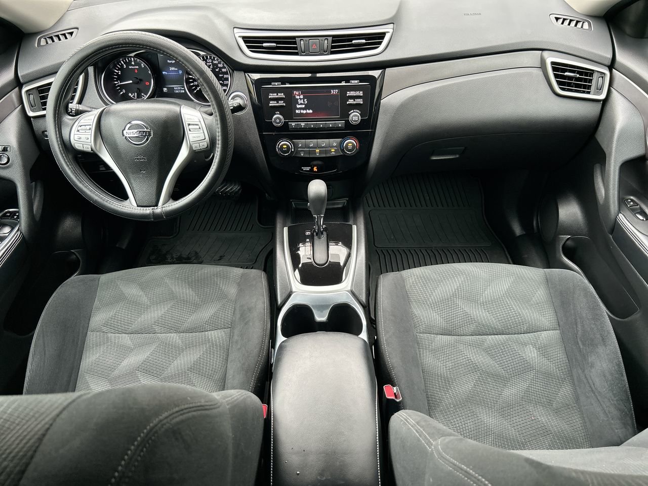 Used 2016  Nissan SV image 27