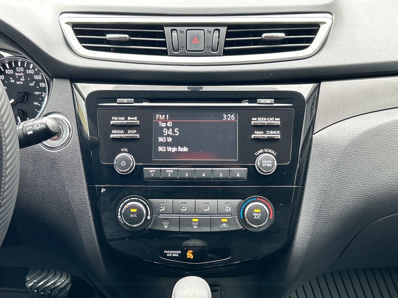 Used 2016  Nissan SV image 24