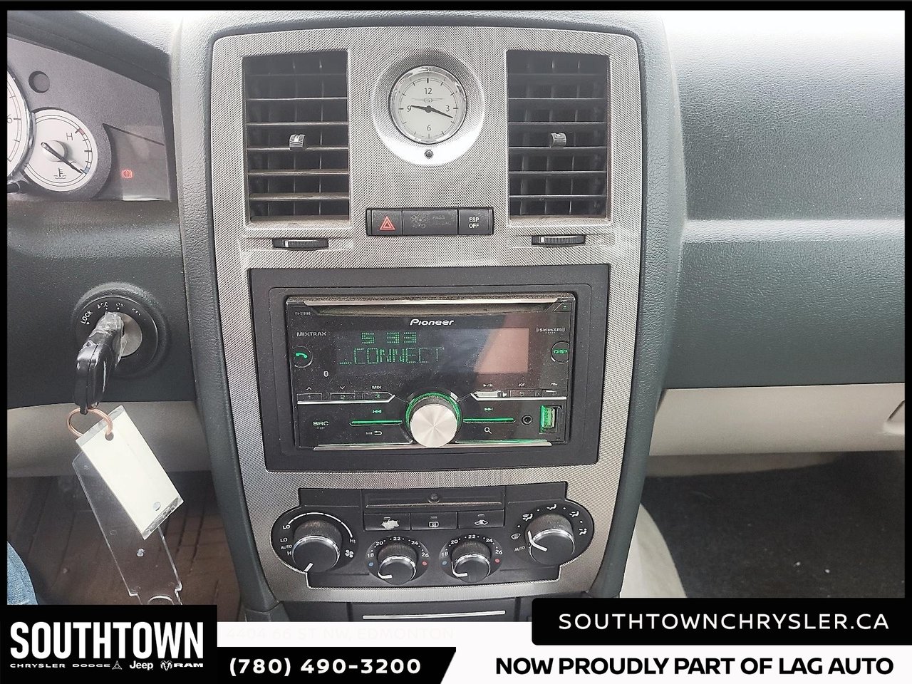 2005 Chrysler 300-14