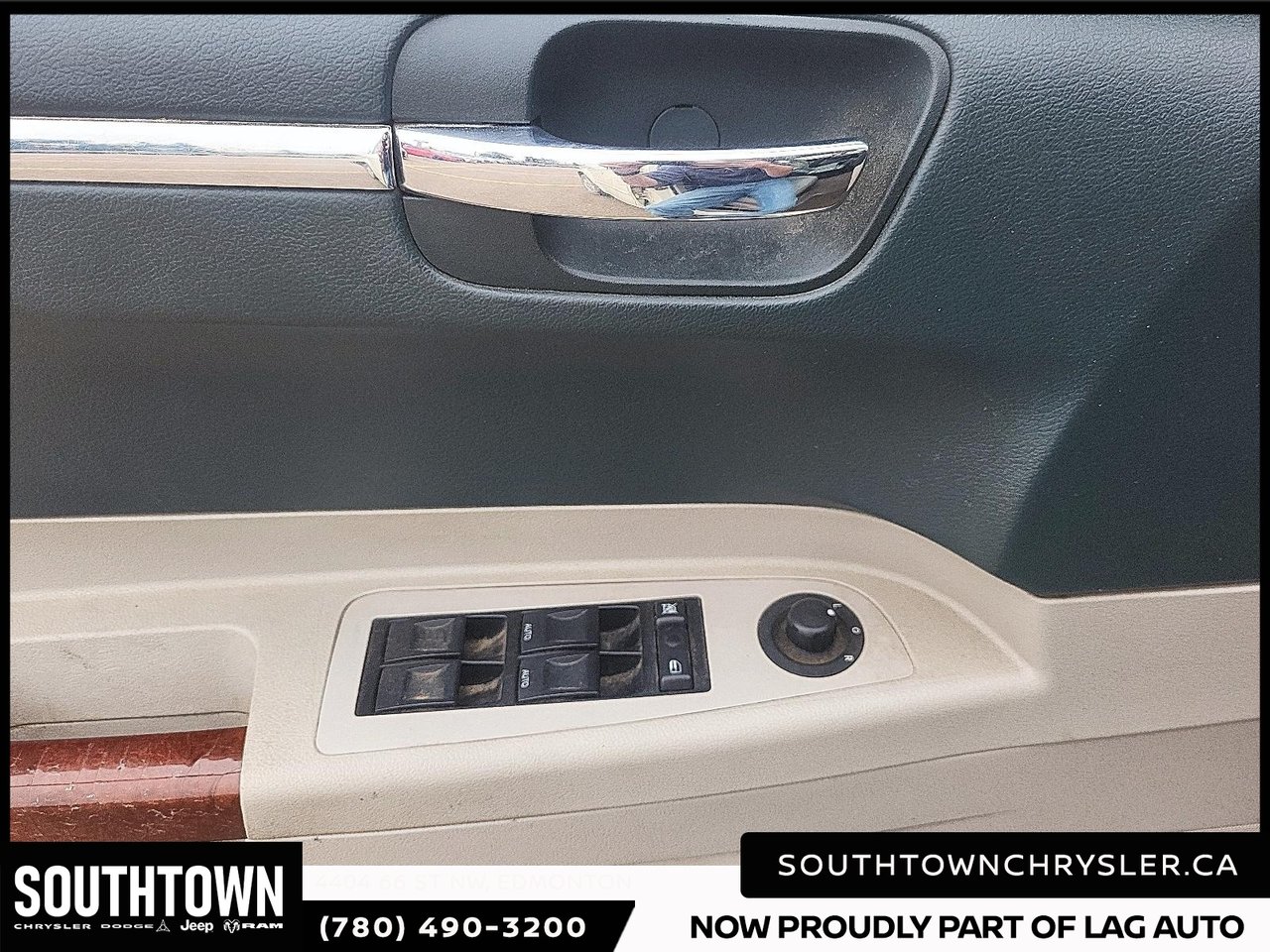 2005 Chrysler 300-8