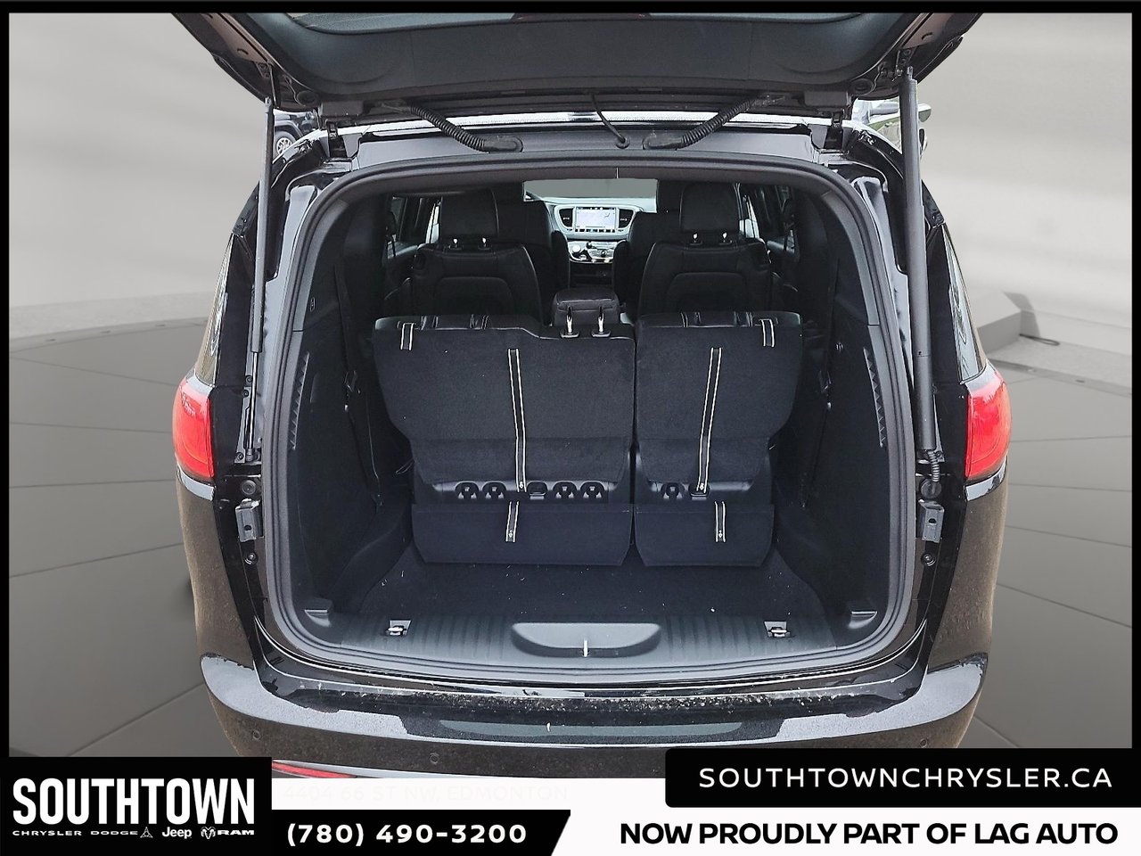 2026 Chrysler Grand Caravan SXT-5