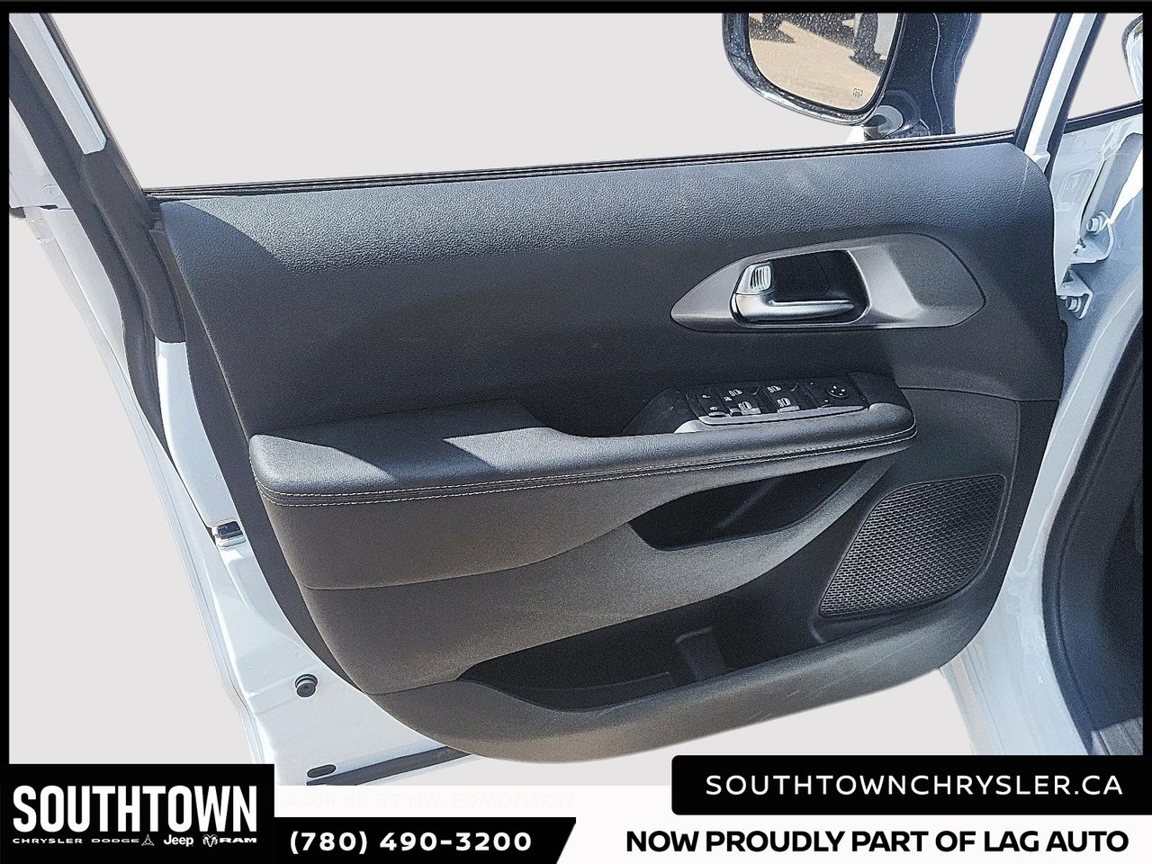 2026 Chrysler Grand Caravan SXT-10