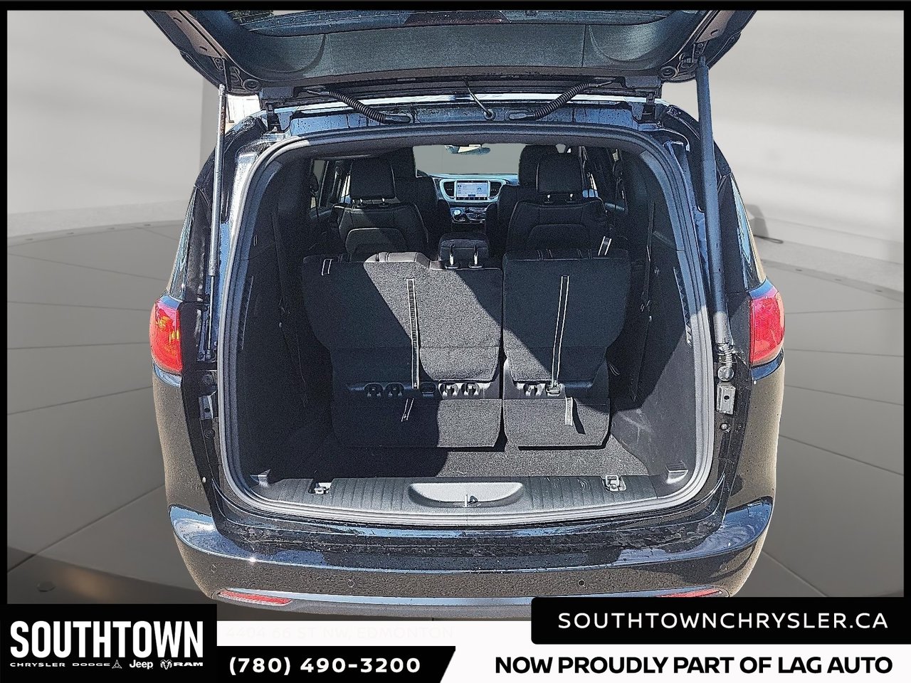 2026 Chrysler Grand Caravan SXT-5