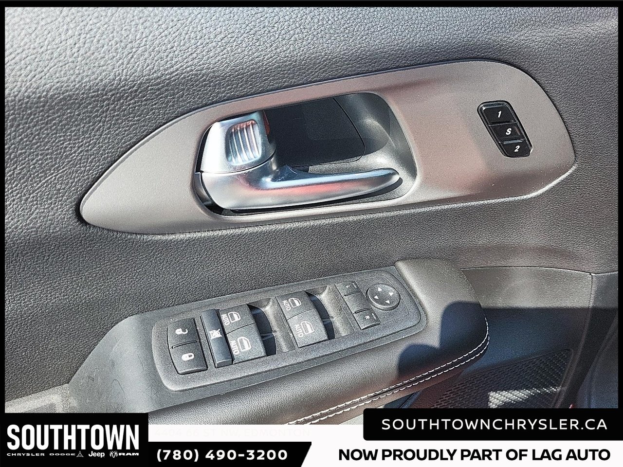 2027 Chrysler Pacifica SELECT AWD-9