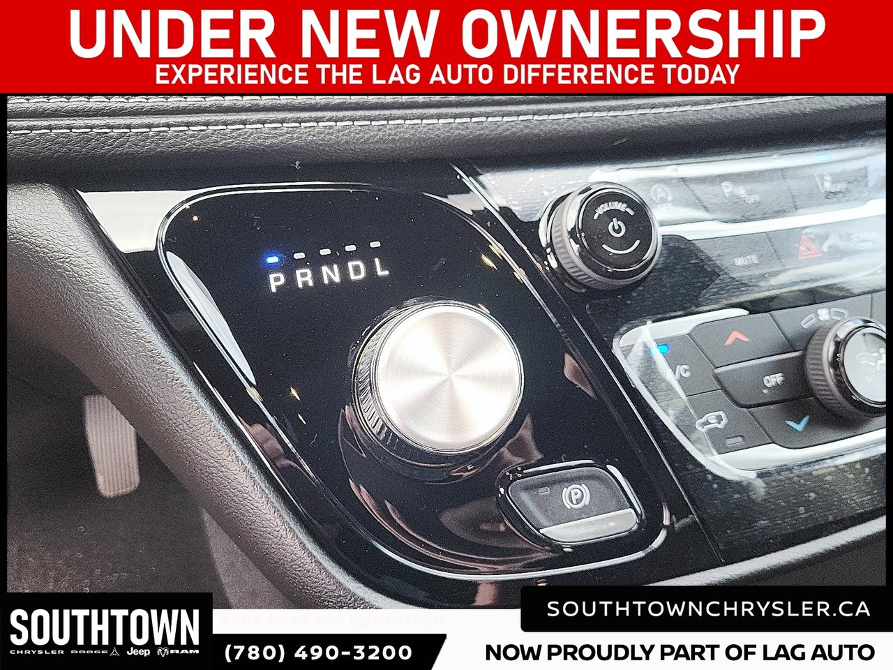 2027 Chrysler Pacifica SELECT AWD-14