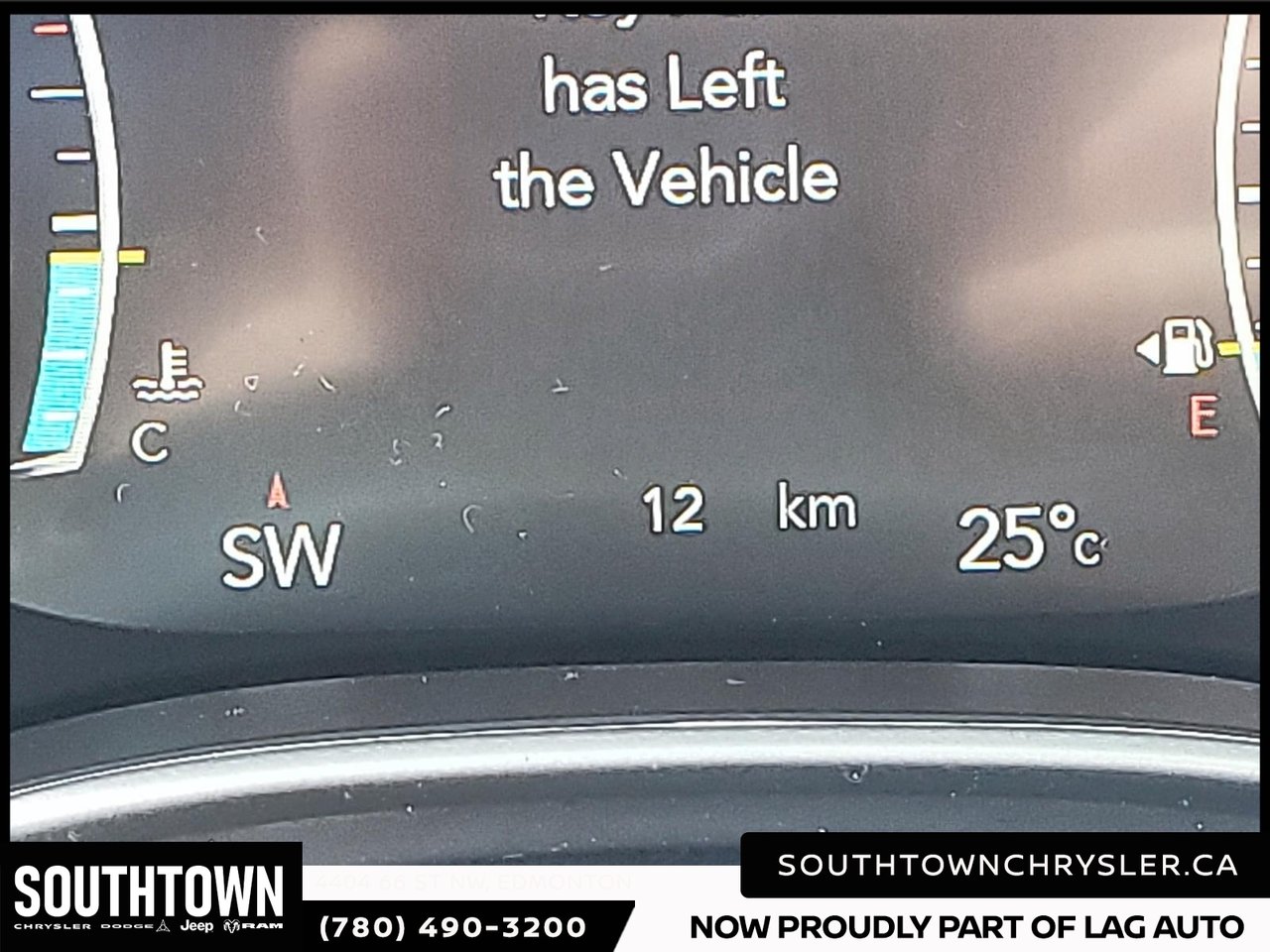 2027 Chrysler Pacifica SELECT AWD-12