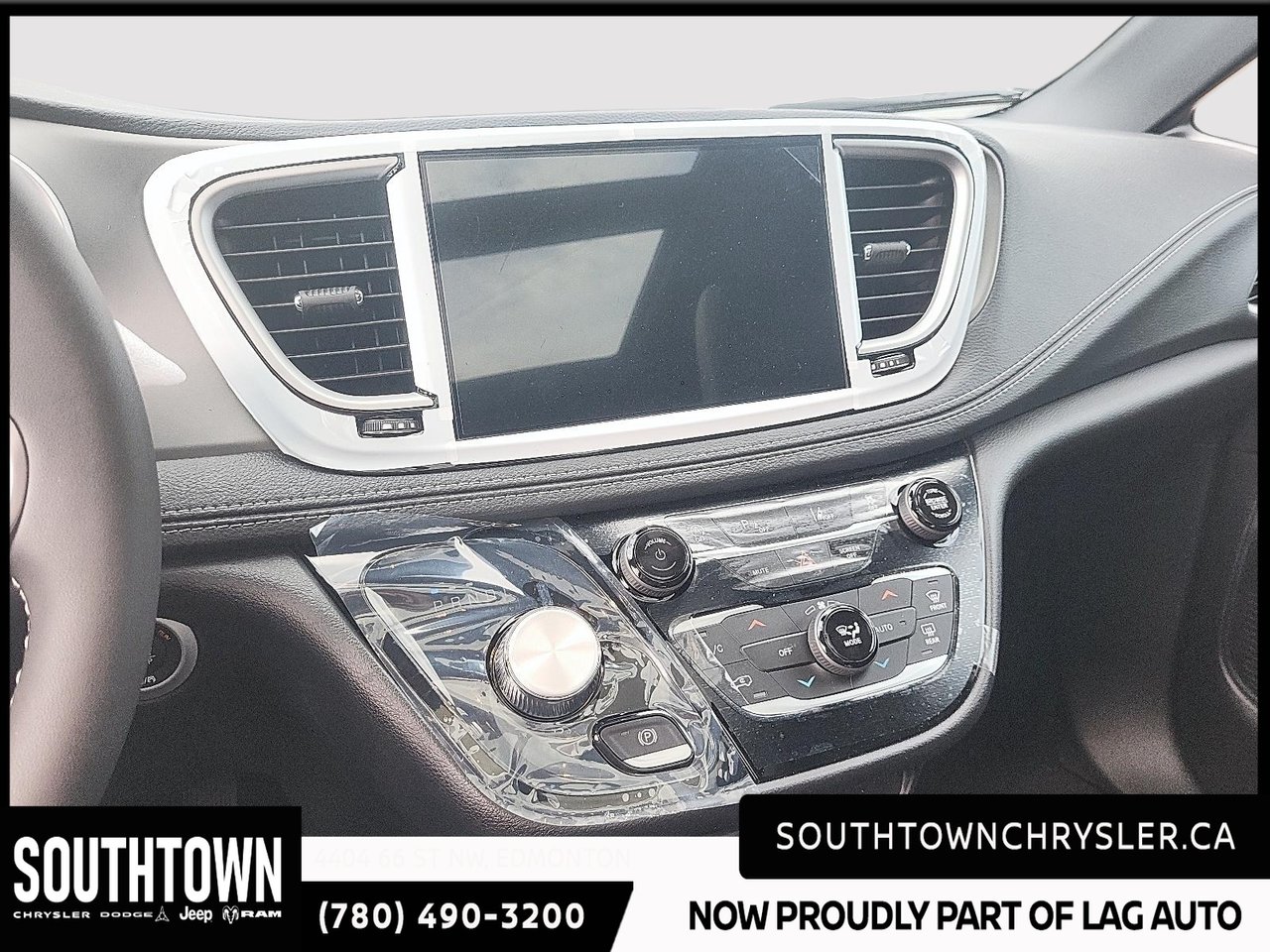 2027 Chrysler Pacifica SELECT AWD-15
