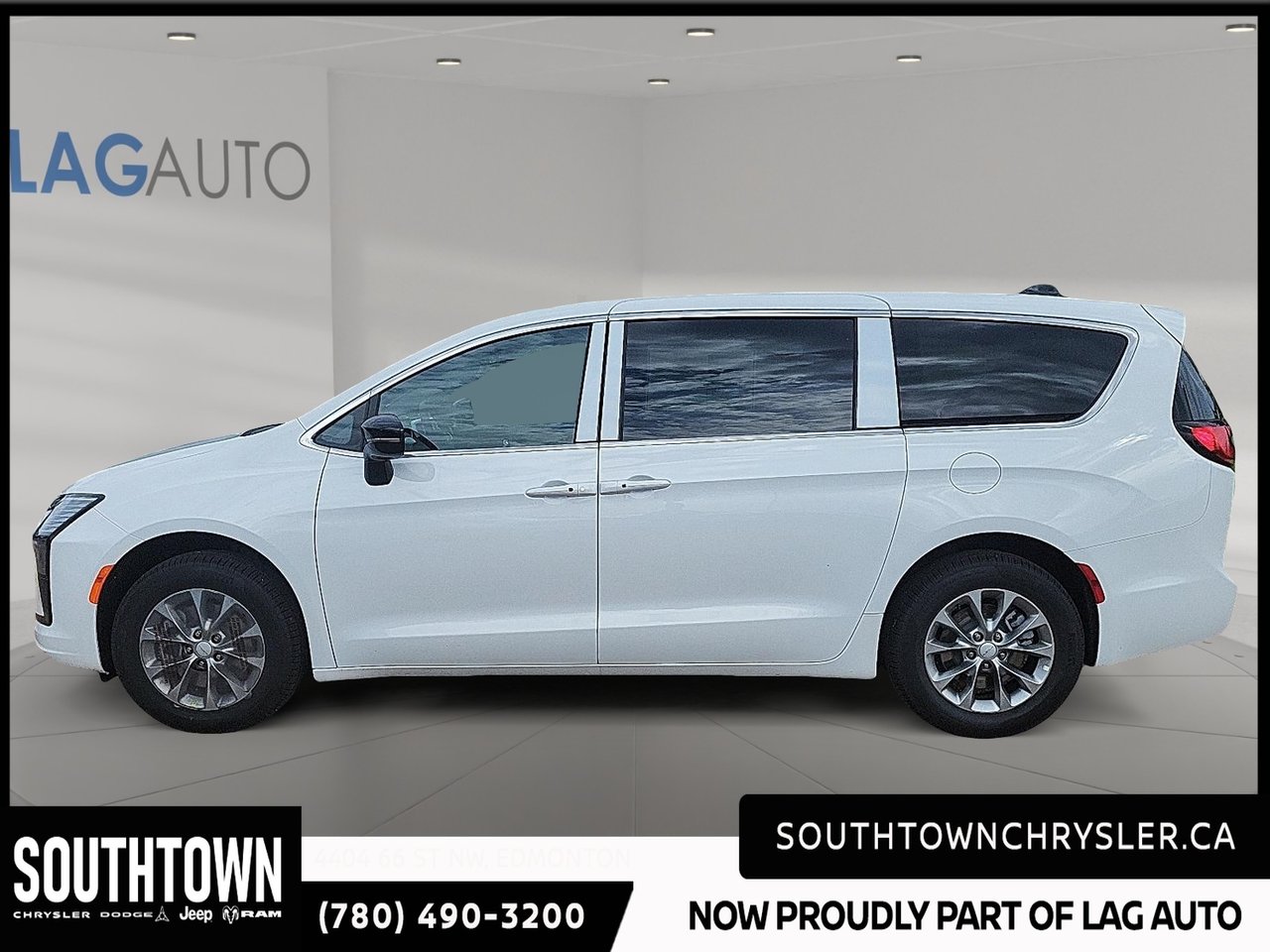 2027 Chrysler Pacifica SELECT AWD-4