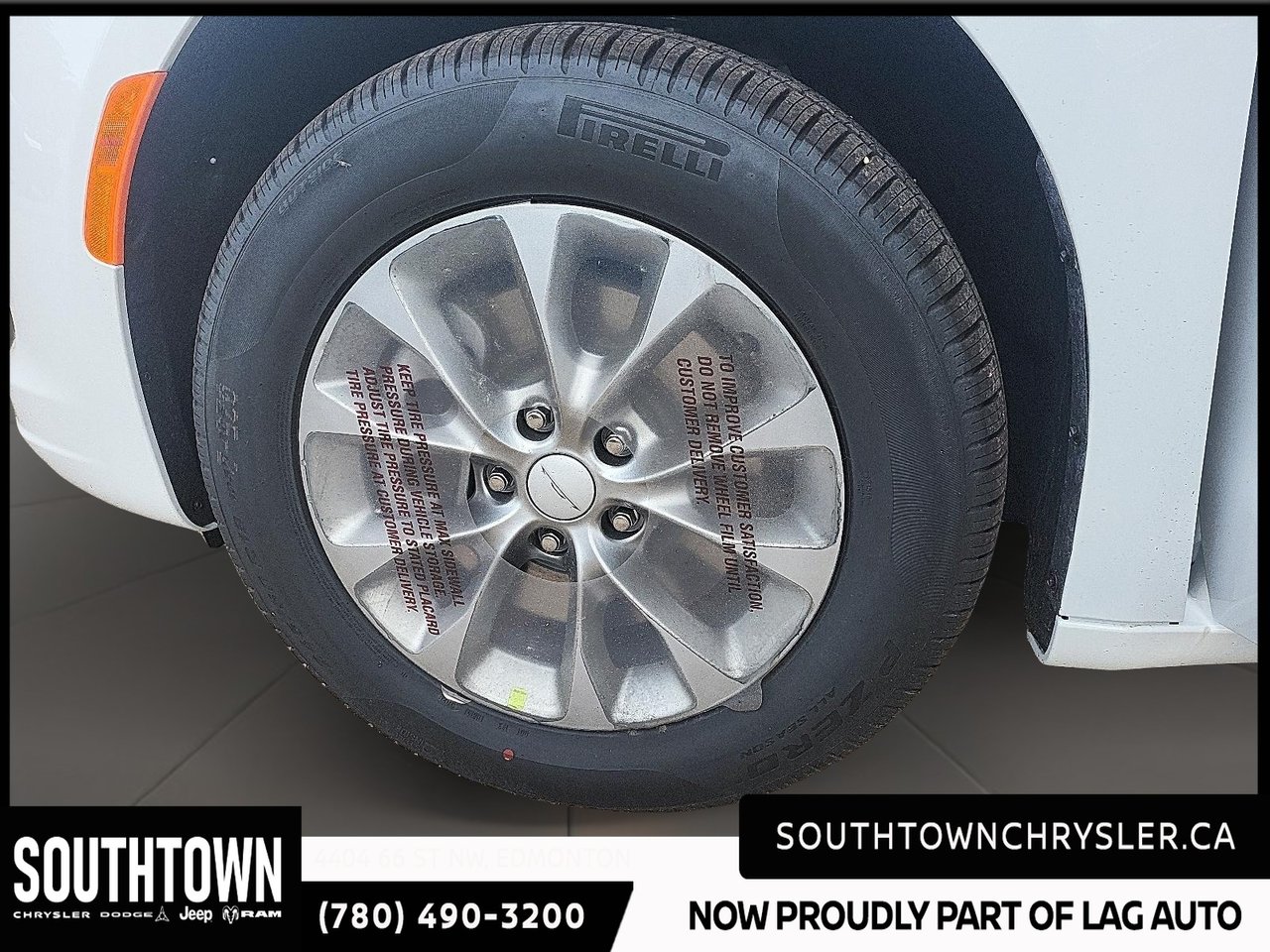 2027 Chrysler Pacifica SELECT AWD-6