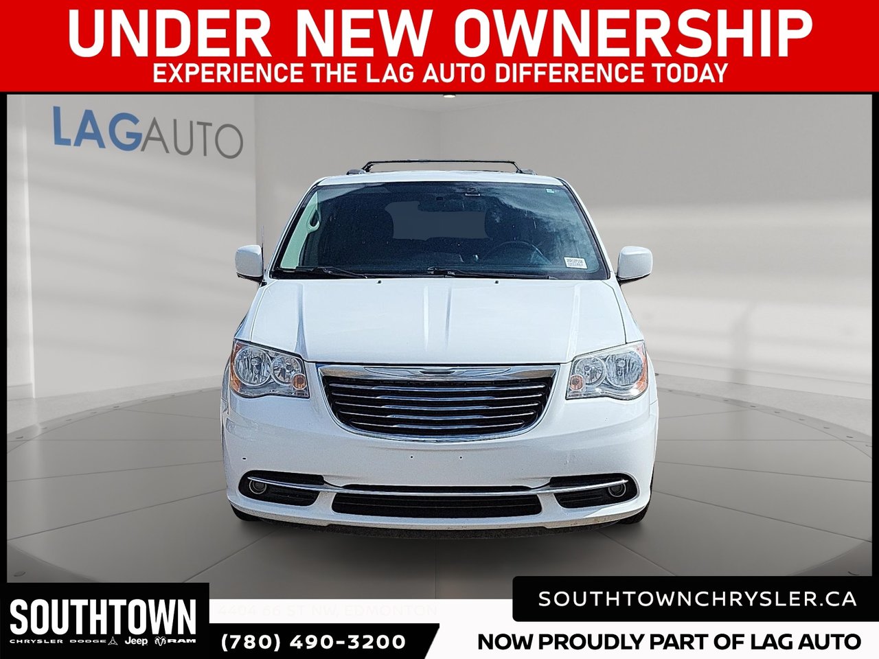 2014 Chrysler Town & Country Touring-1