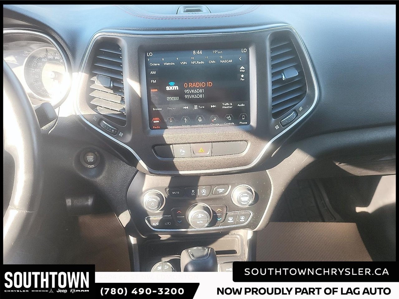 2019 Jeep Cherokee Trailhawk-17
