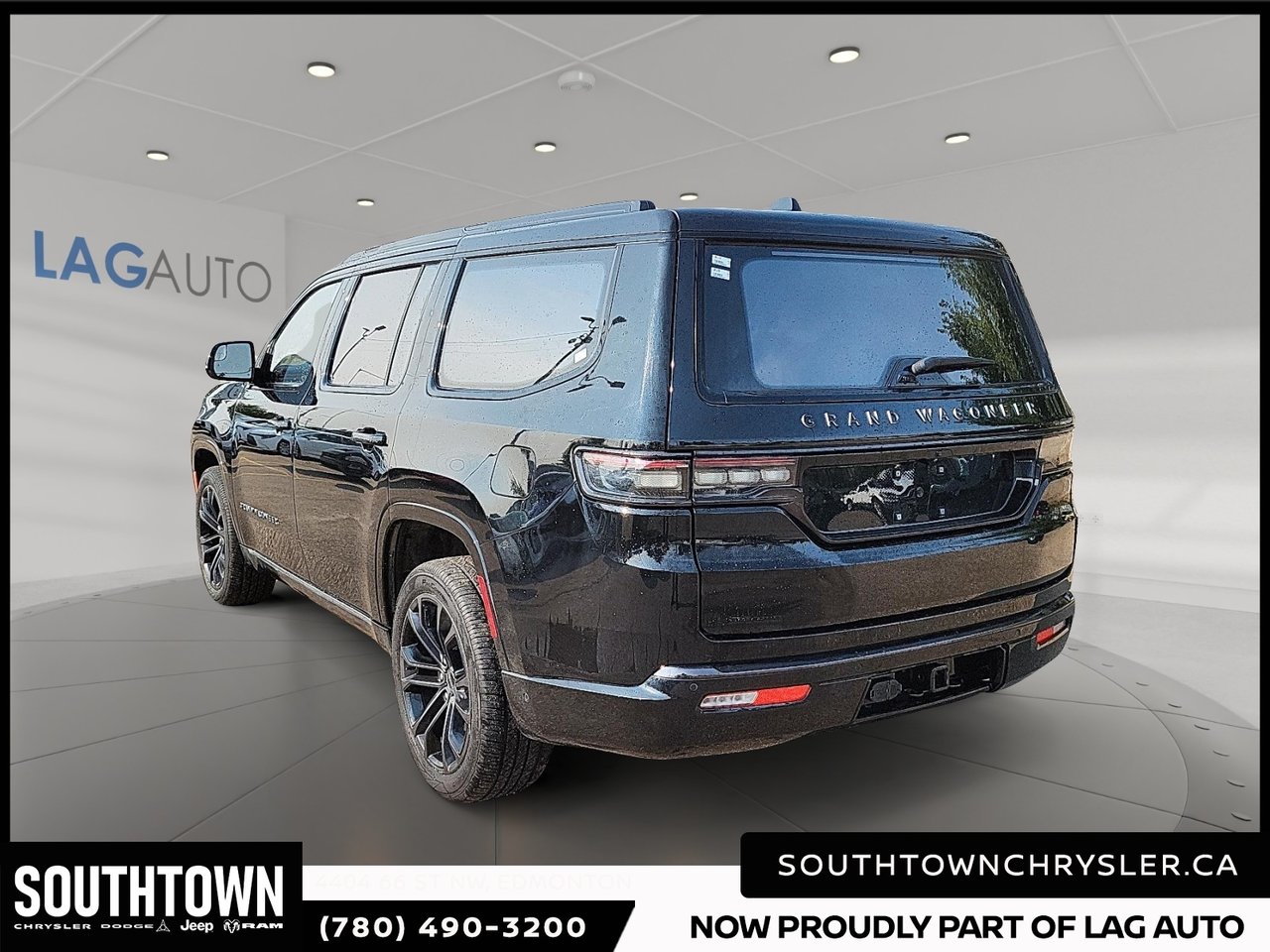2023 Jeep Grand Wagoneer Series II Obsidian-3