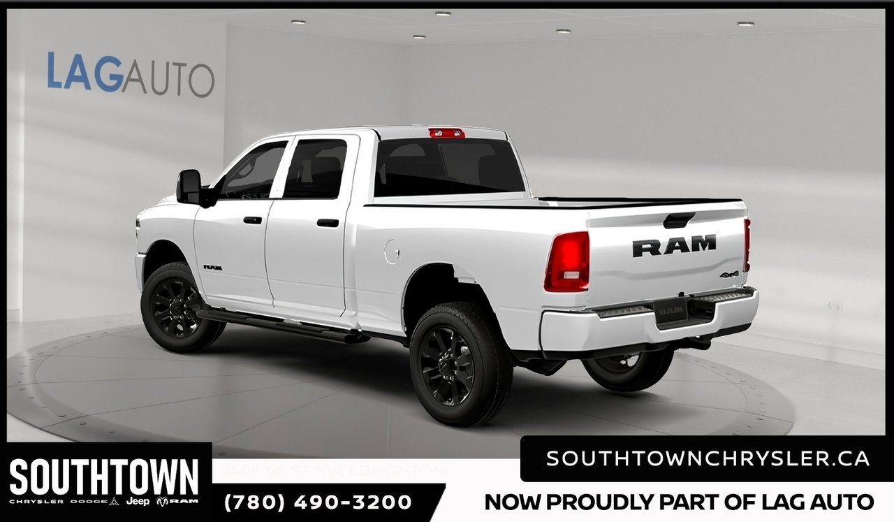 2026 Ram 2500 BLACK EXPRESS-2
